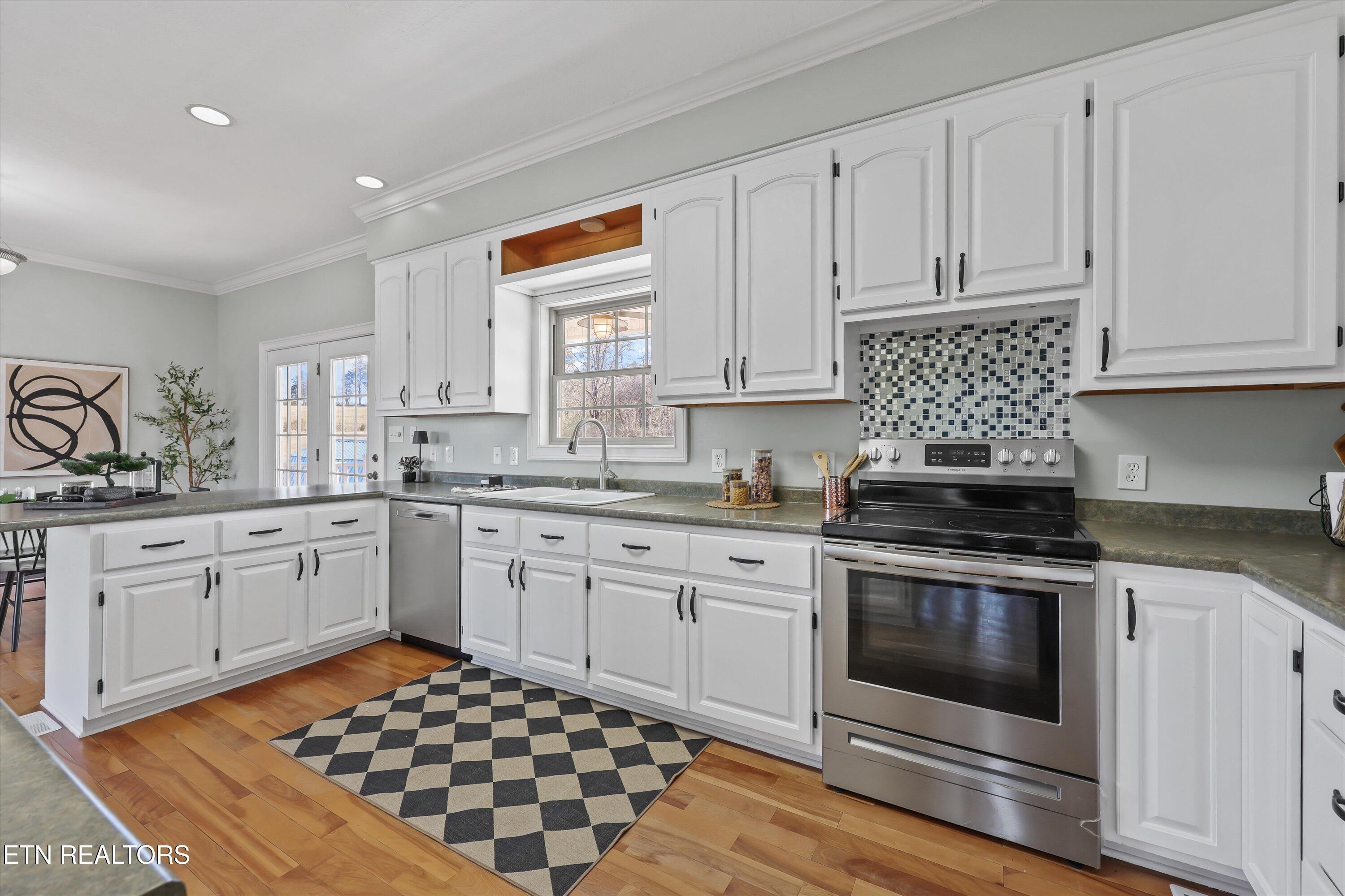 171 Wrenwood Way Greenback TN 37742