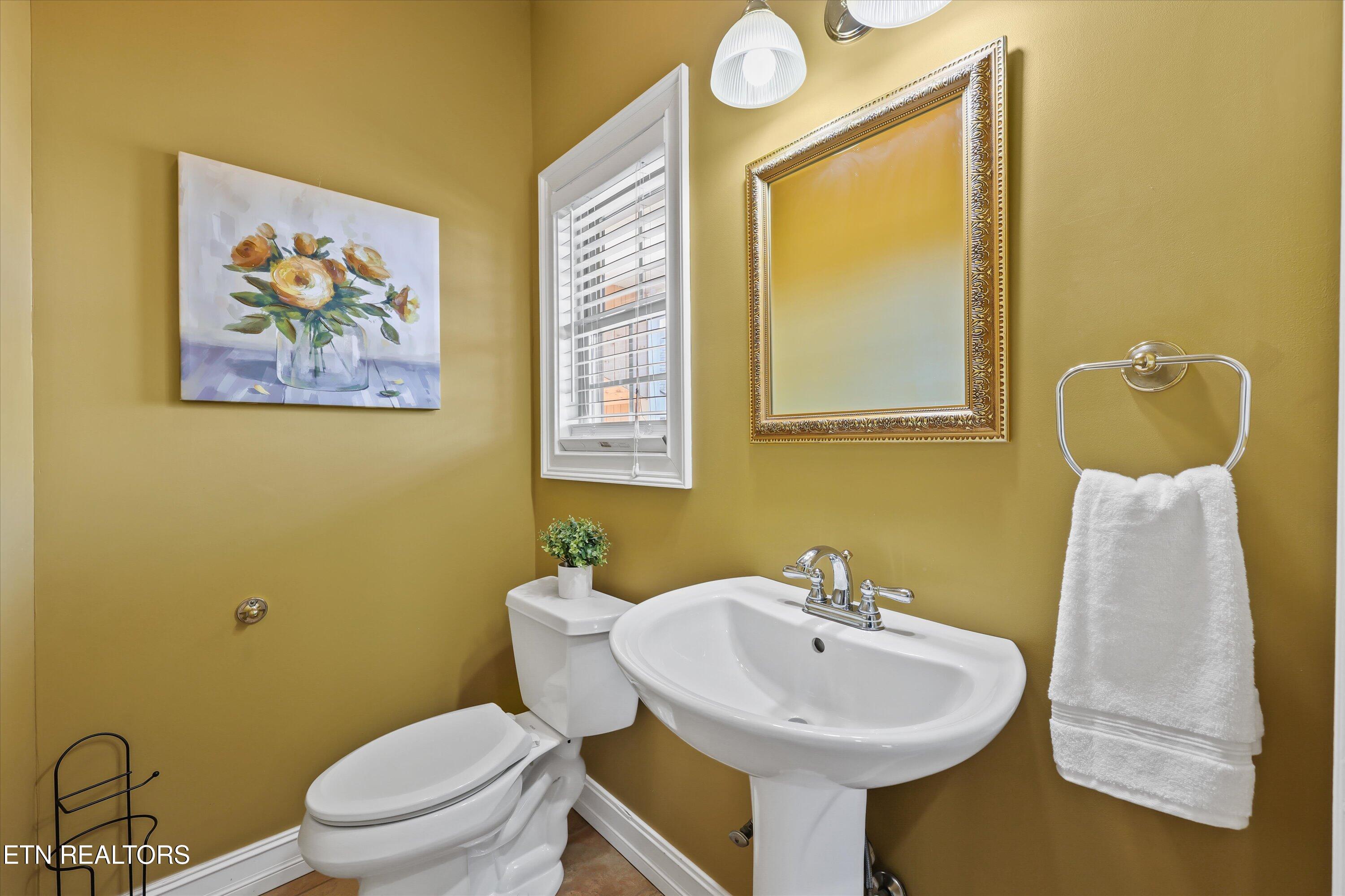 171 Wrenwood Way Greenback TN 37742