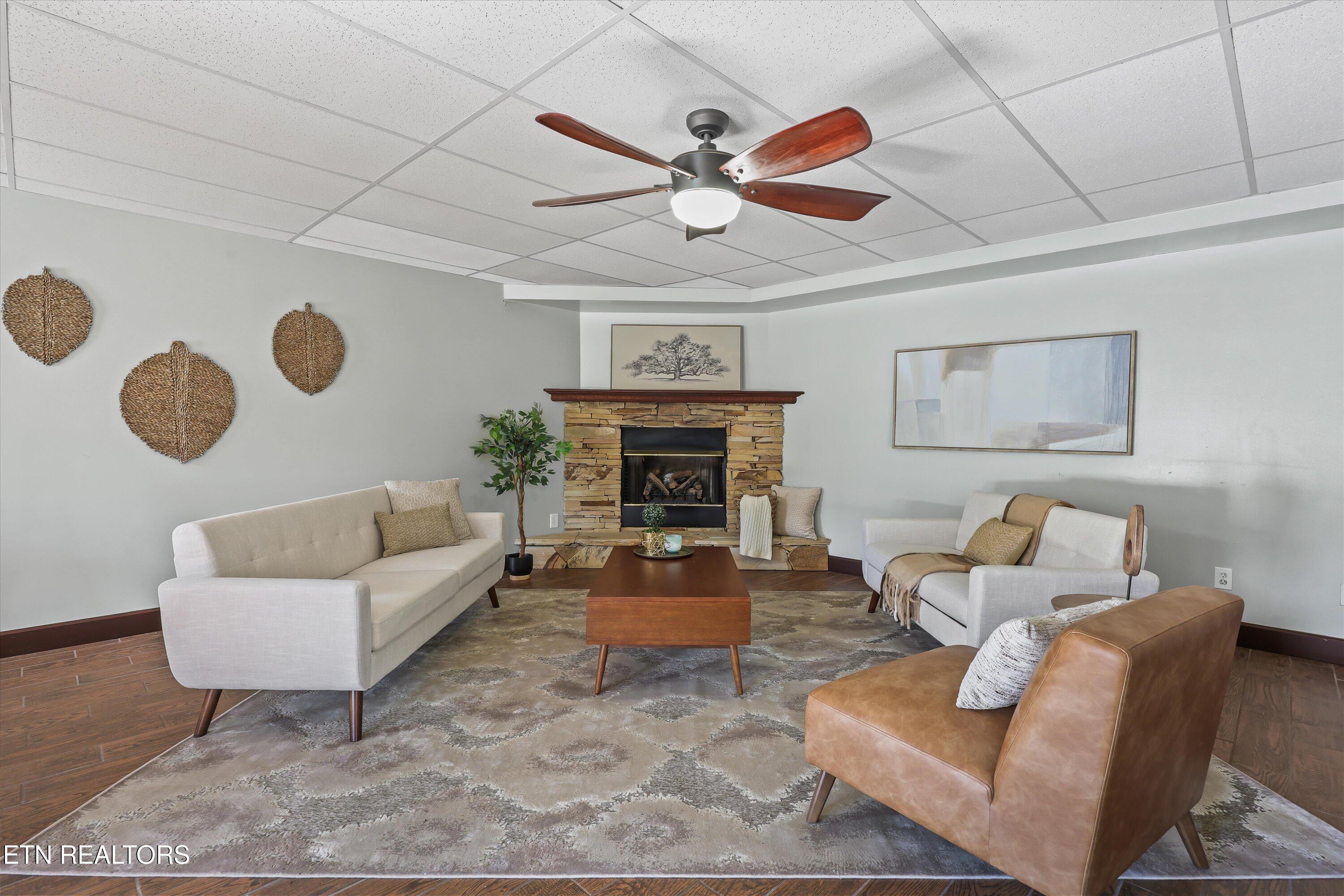 171 Wrenwood Way Greenback TN 37742
