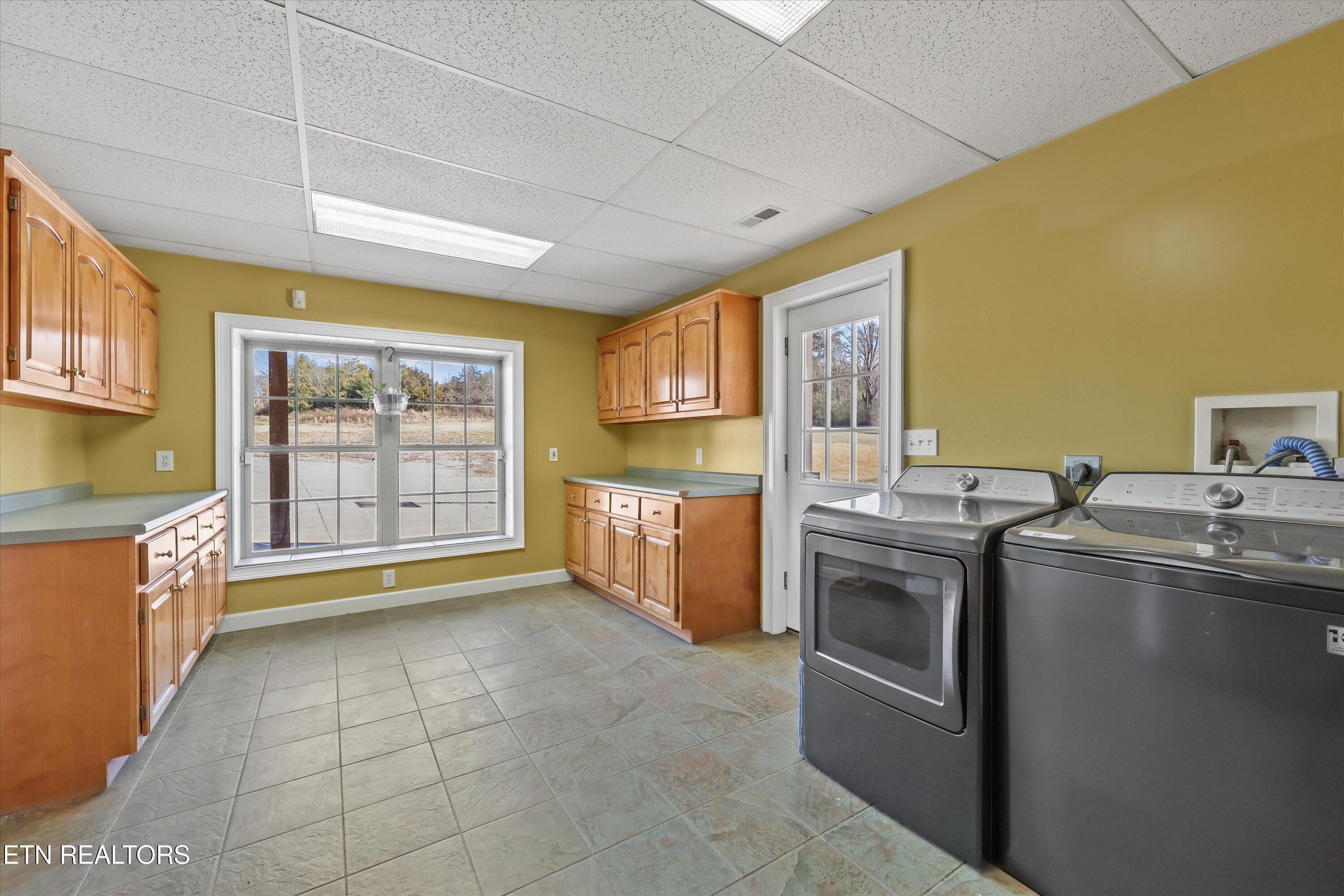 171 Wrenwood Way Greenback TN 37742