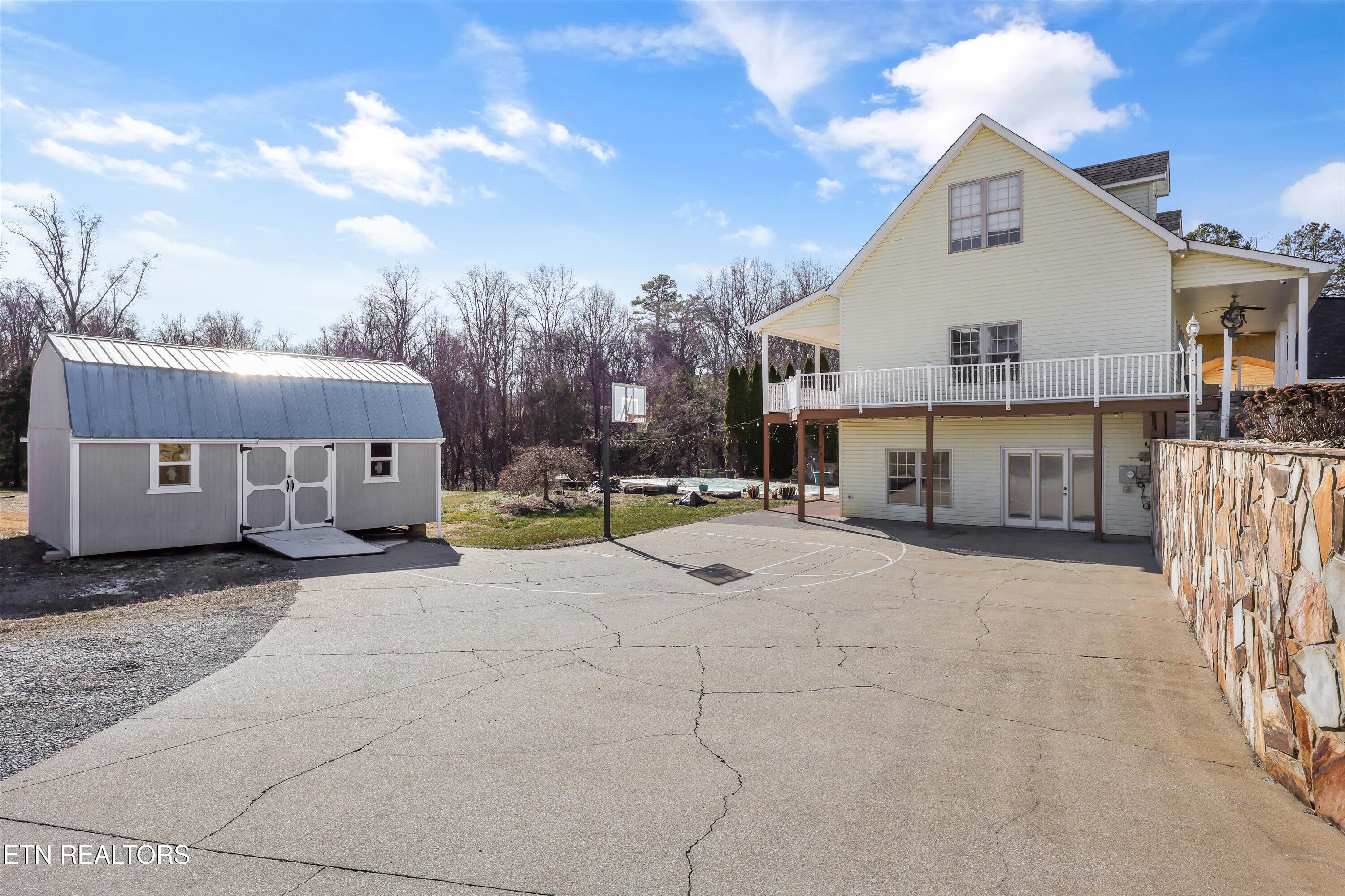 171 Wrenwood Way Greenback TN 37742
