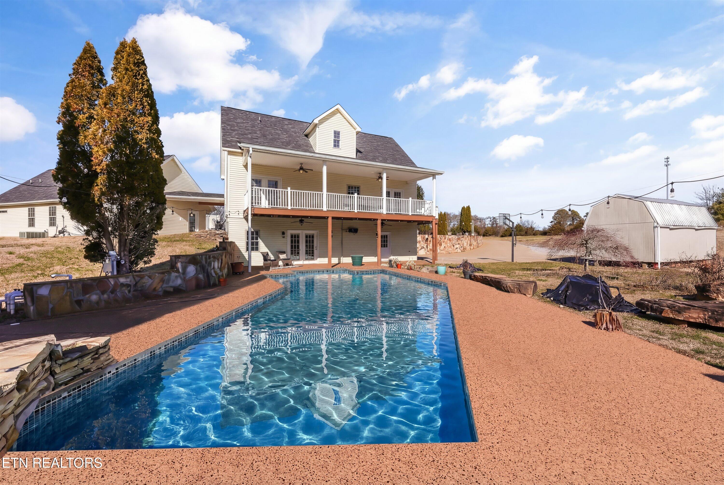 171 Wrenwood Way Greenback TN 37742