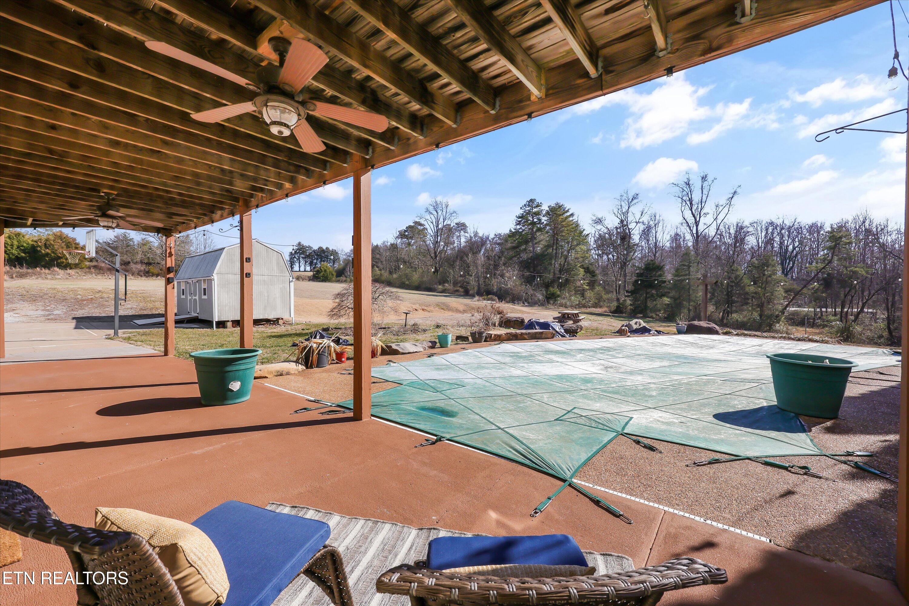 171 Wrenwood Way Greenback TN 37742