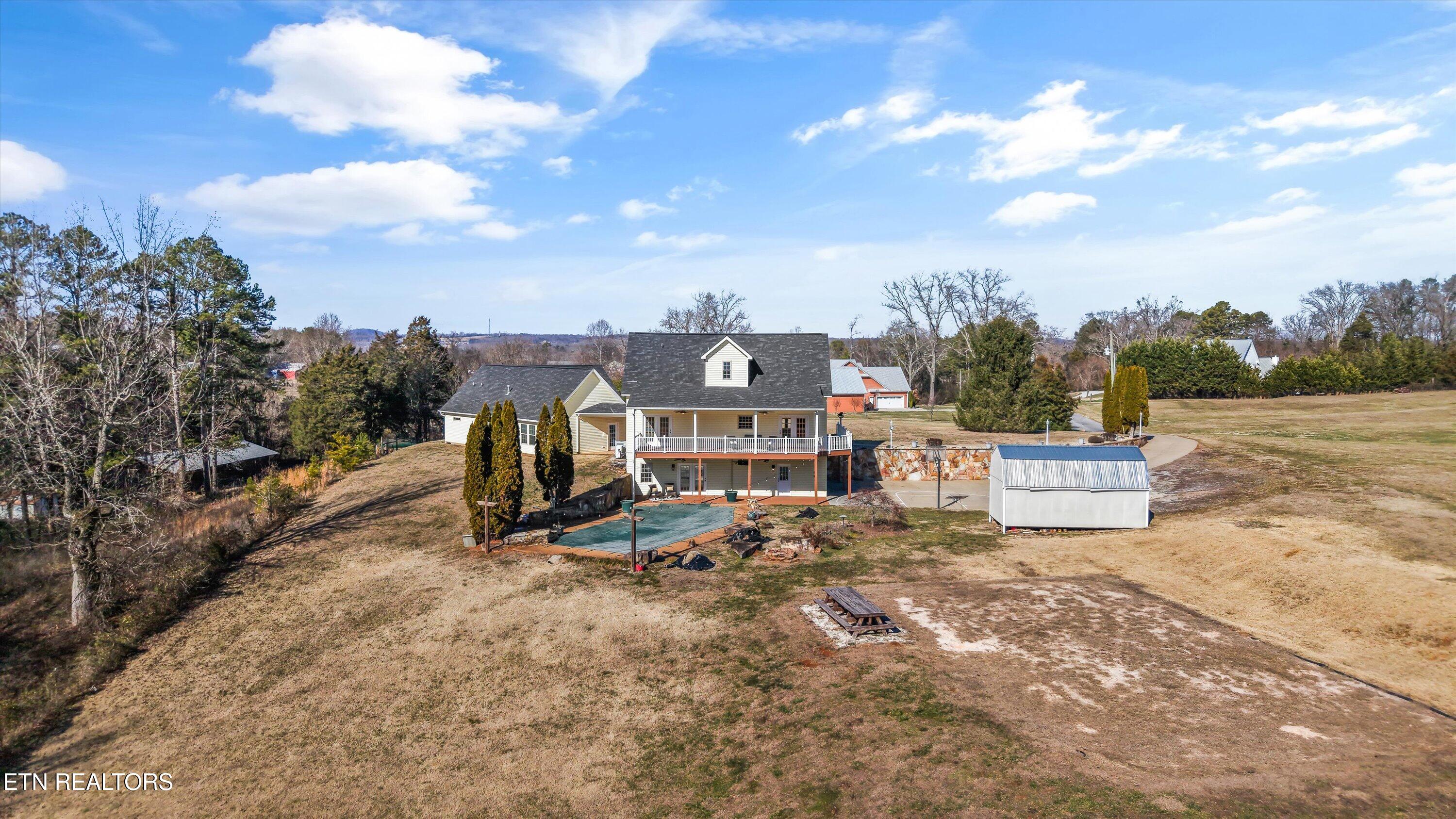 171 Wrenwood Way Greenback TN 37742
