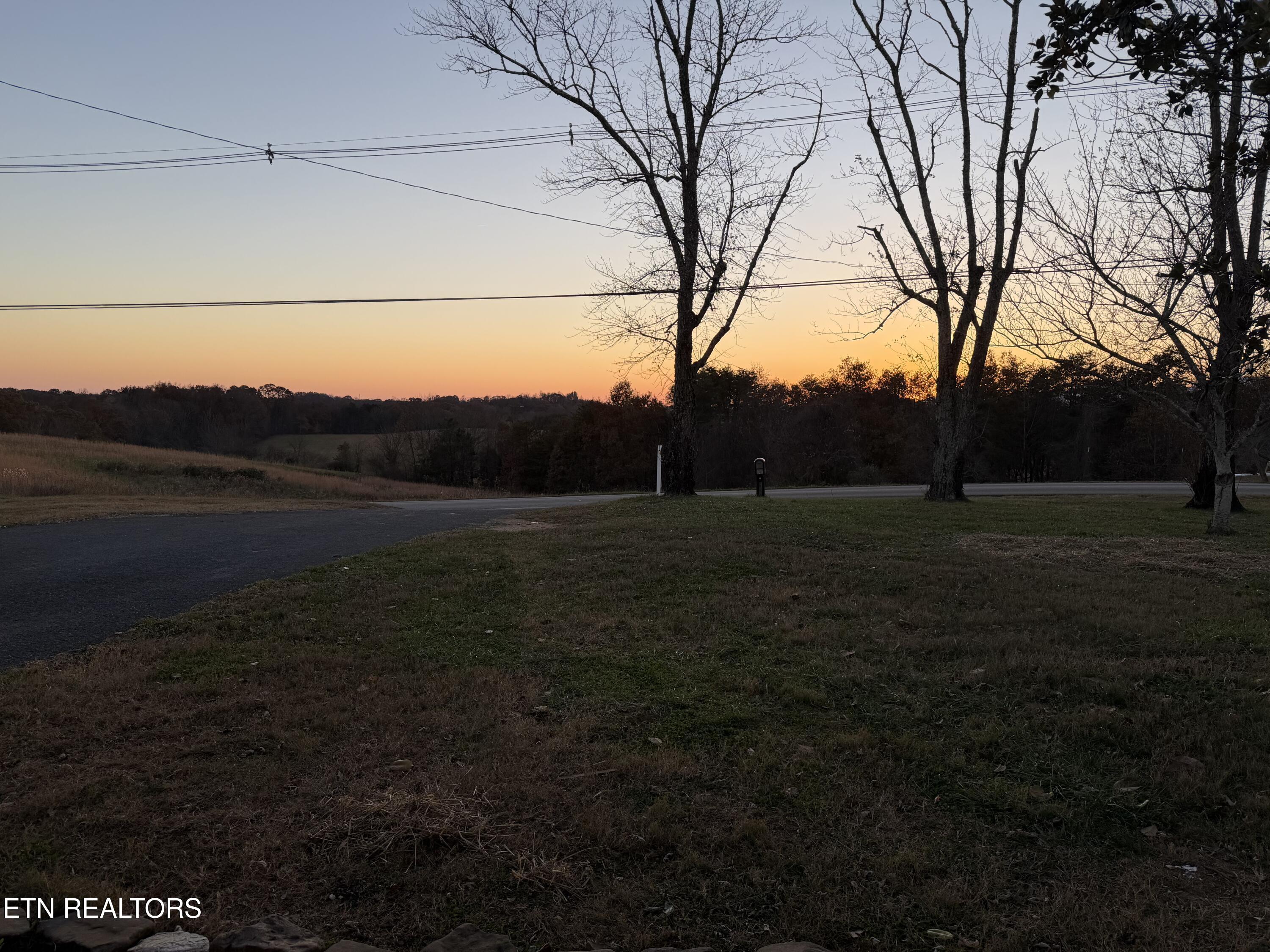 328 Peach Orchard Road Clinton TN 37716