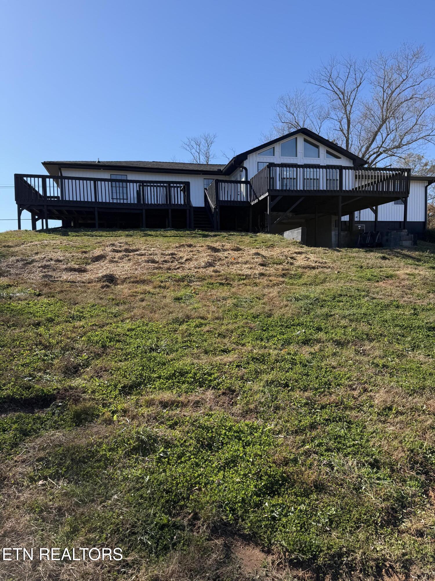 328 Peach Orchard Road Clinton TN 37716