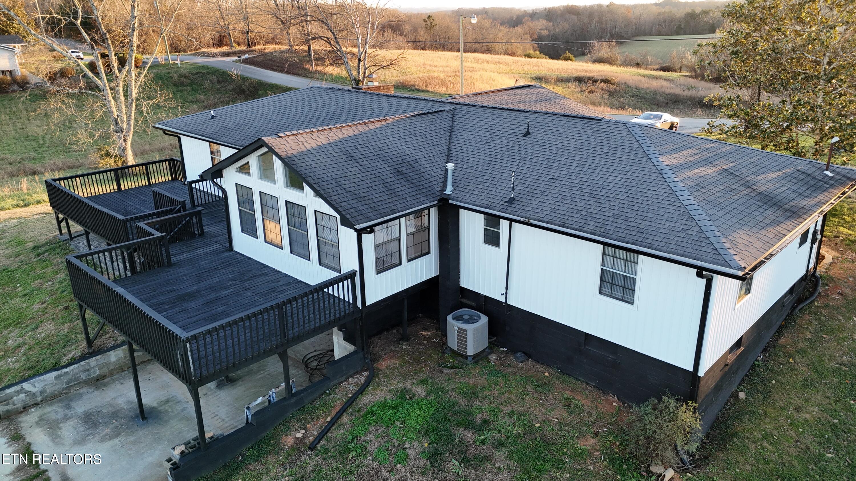 328 Peach Orchard Road Clinton TN 37716
