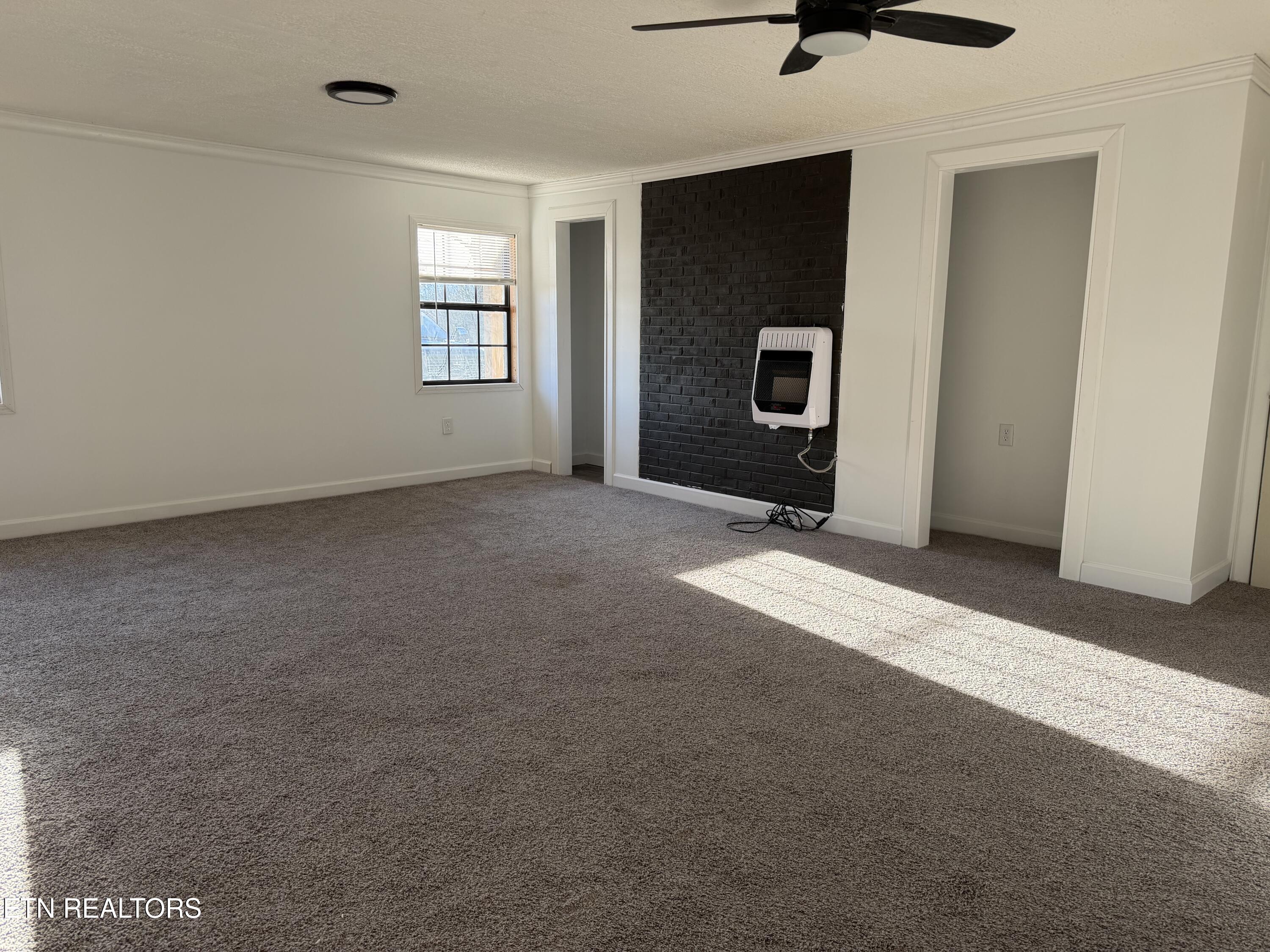 328 Peach Orchard Road Clinton TN 37716