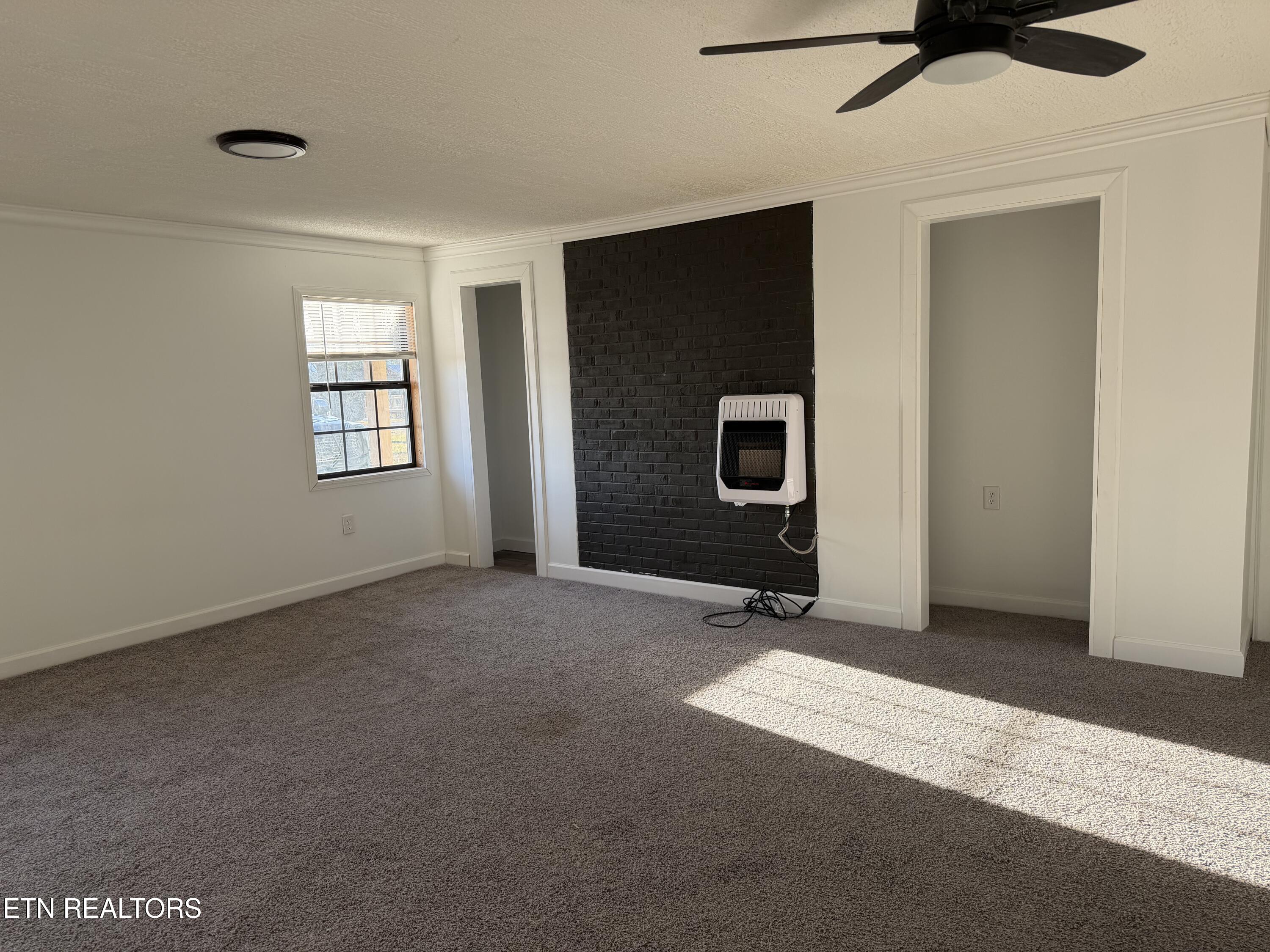 328 Peach Orchard Road Clinton TN 37716