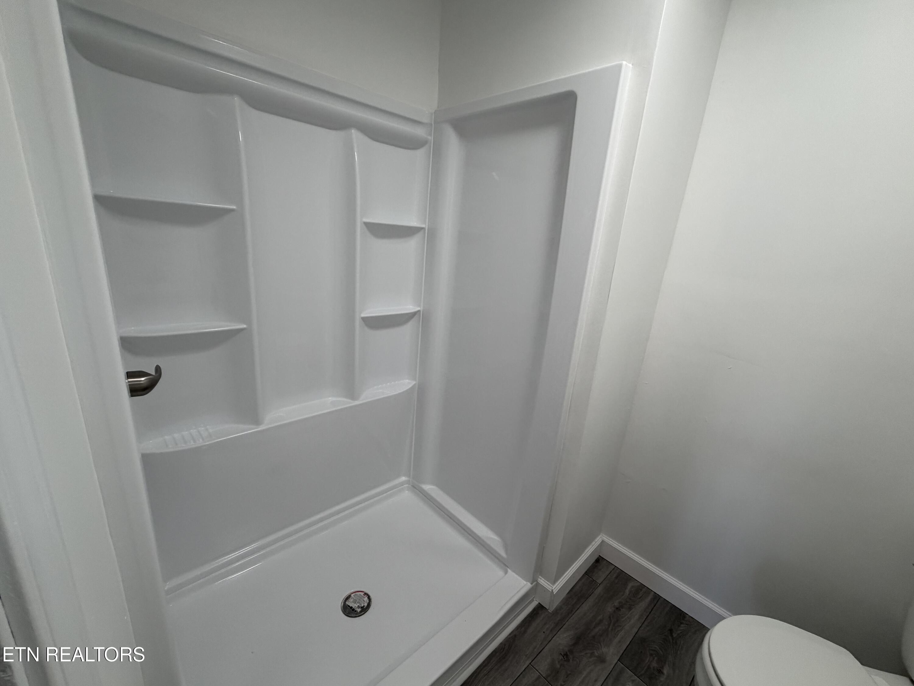 328 Peach Orchard Road Clinton TN 37716