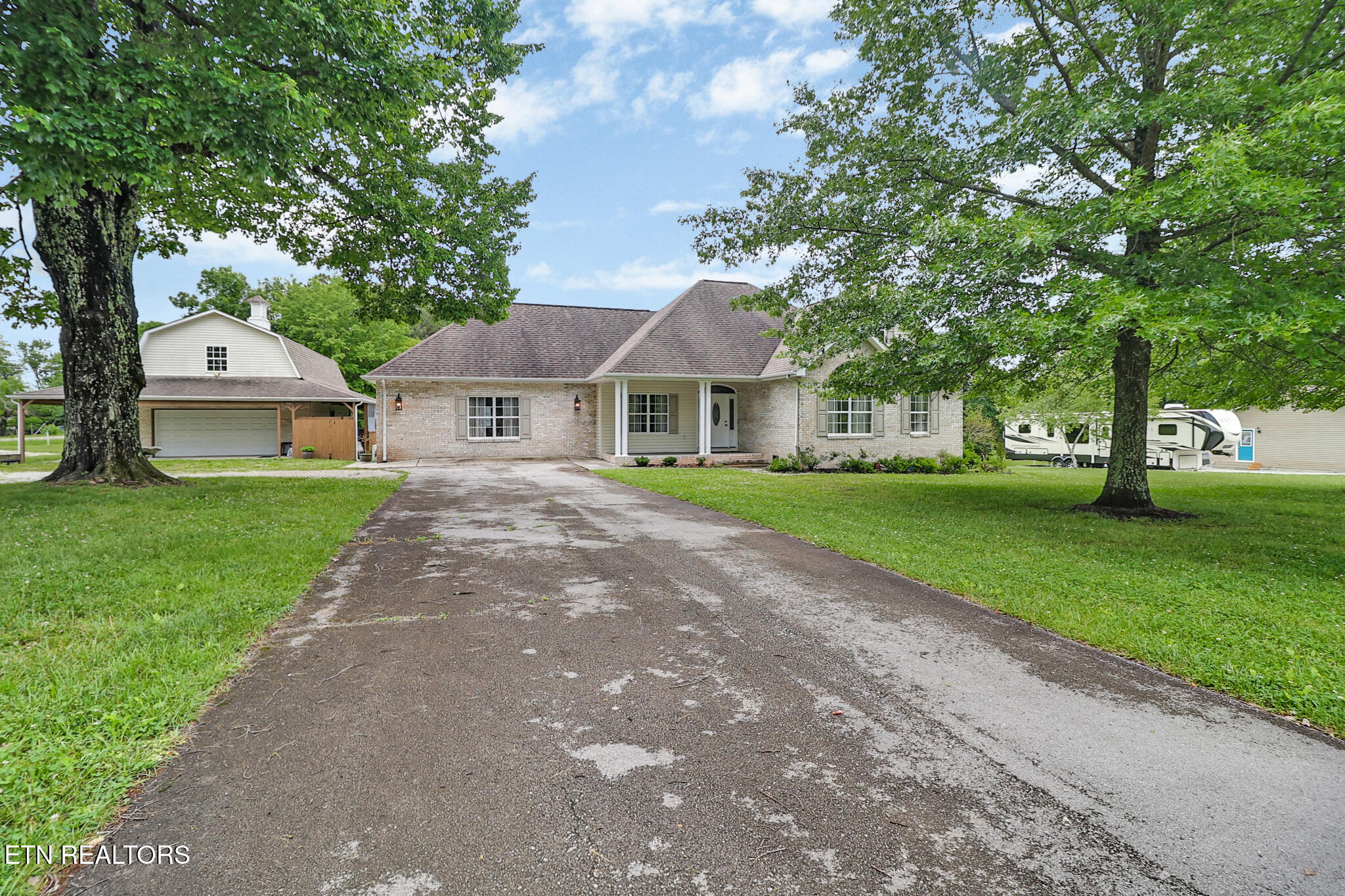 809 Buffalo Trail Clarkrange TN 38553