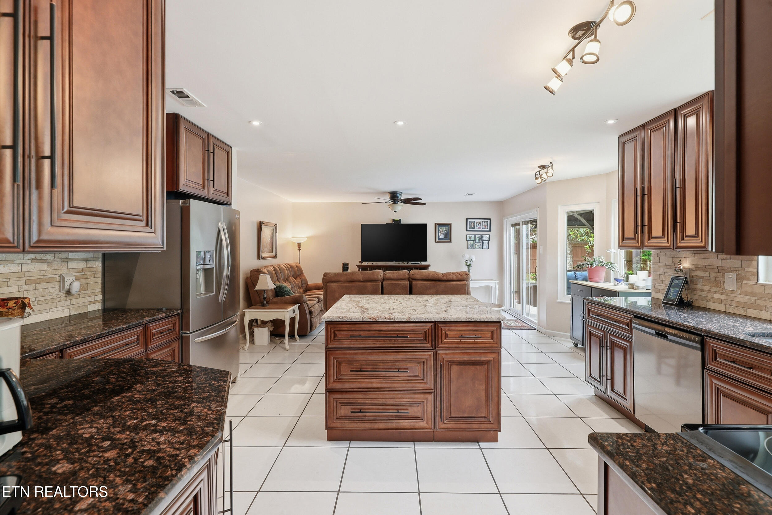 2279 Willingham Lane Maryville TN 37803