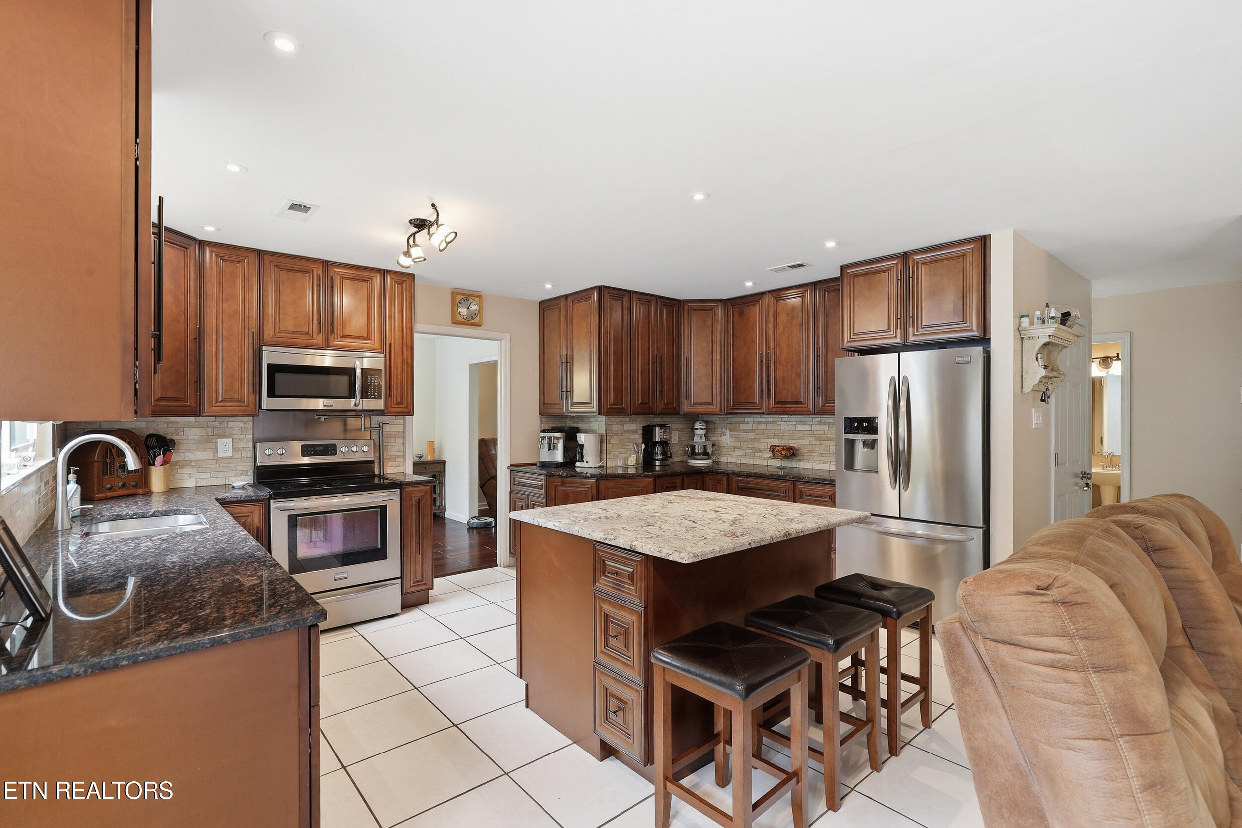 2279 Willingham Lane Maryville TN 37803