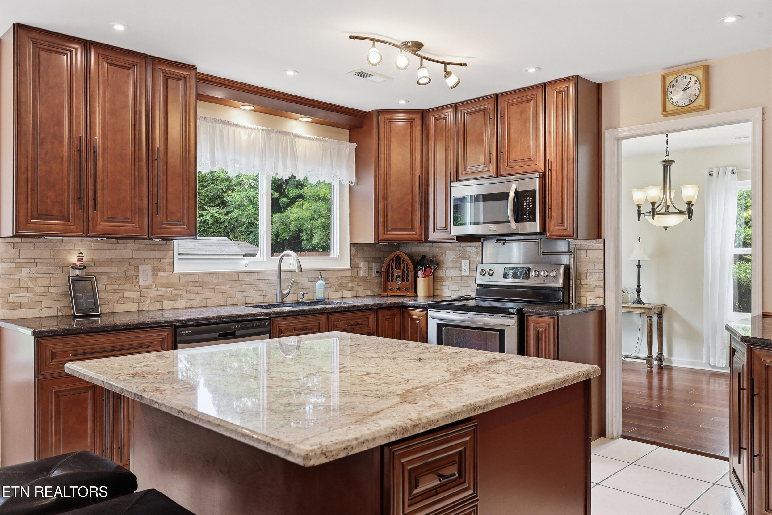 2279 Willingham Lane Maryville TN 37803
