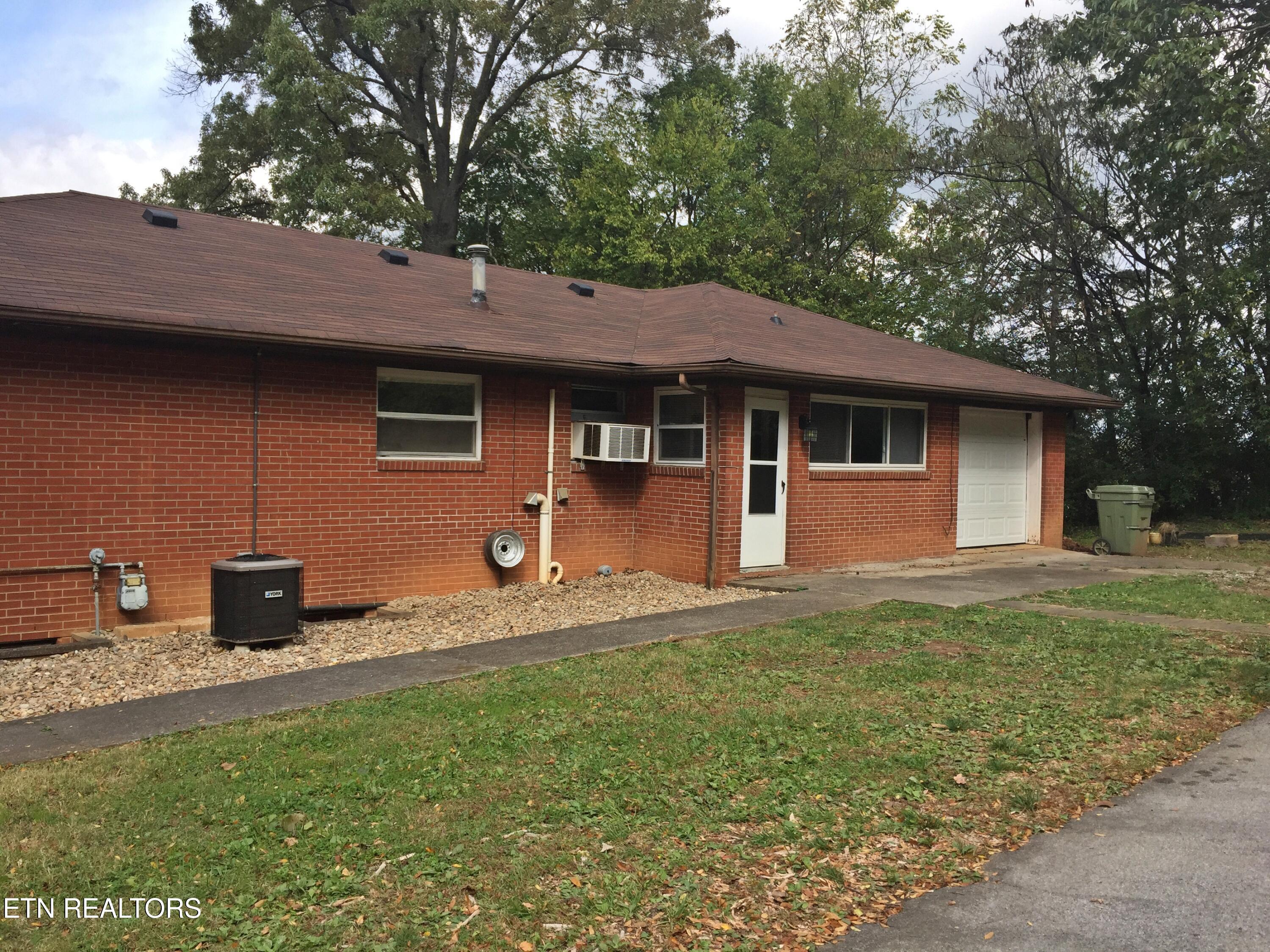 1910 E Broadway Avenue Maryville TN 37804