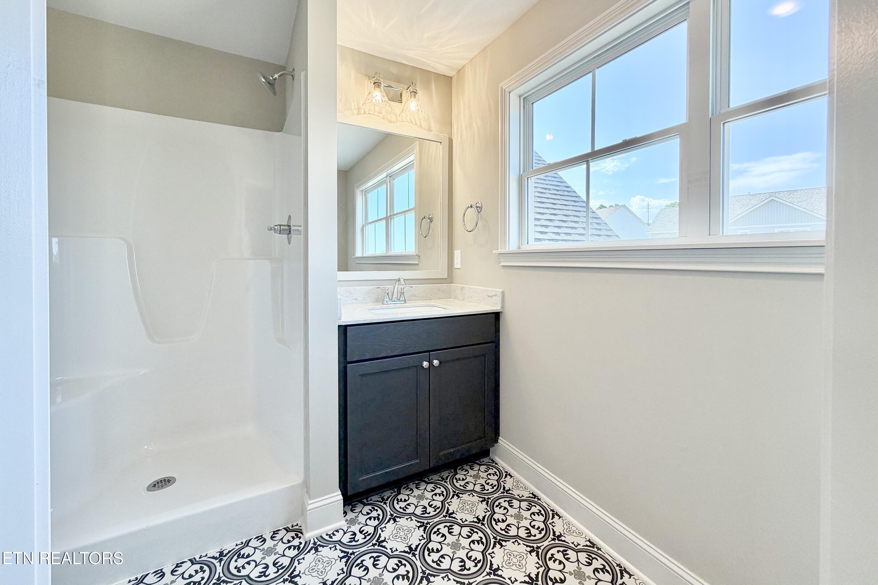 8923 Queensdale Lane Knoxville TN 37924