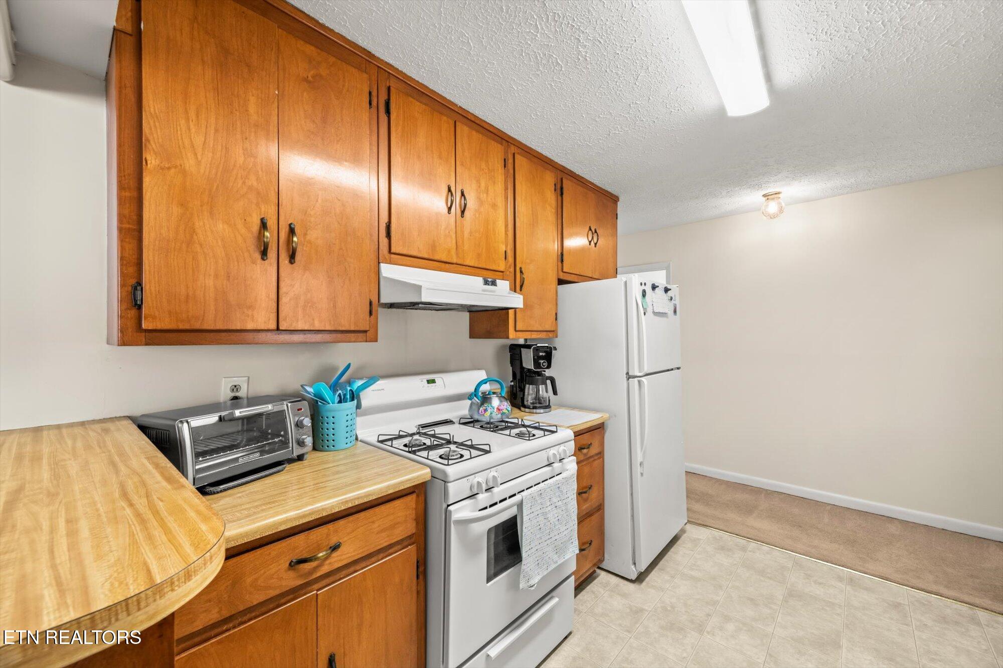 833 Ridgeview Drive Clinton TN 37716