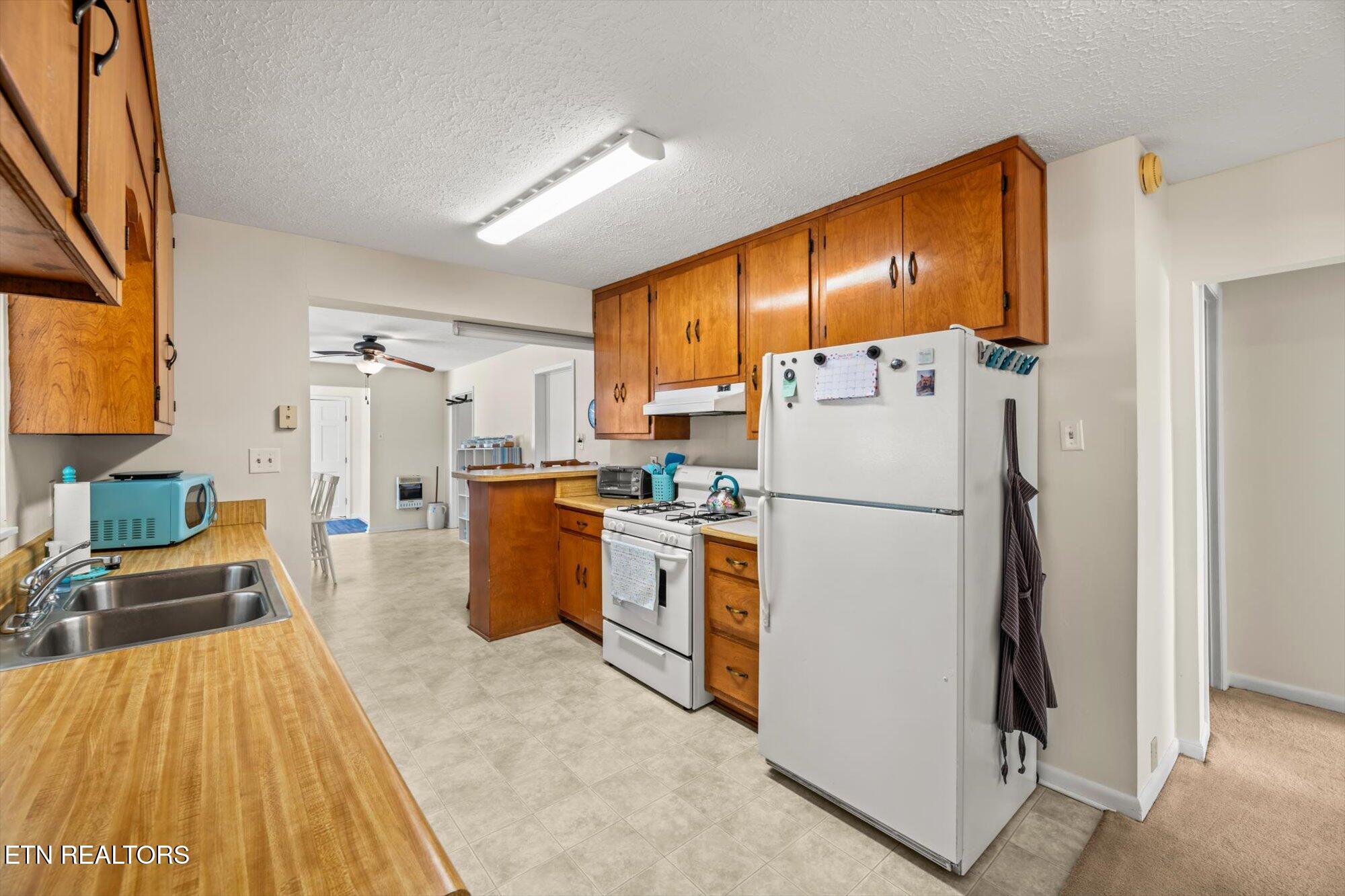 833 Ridgeview Drive Clinton TN 37716
