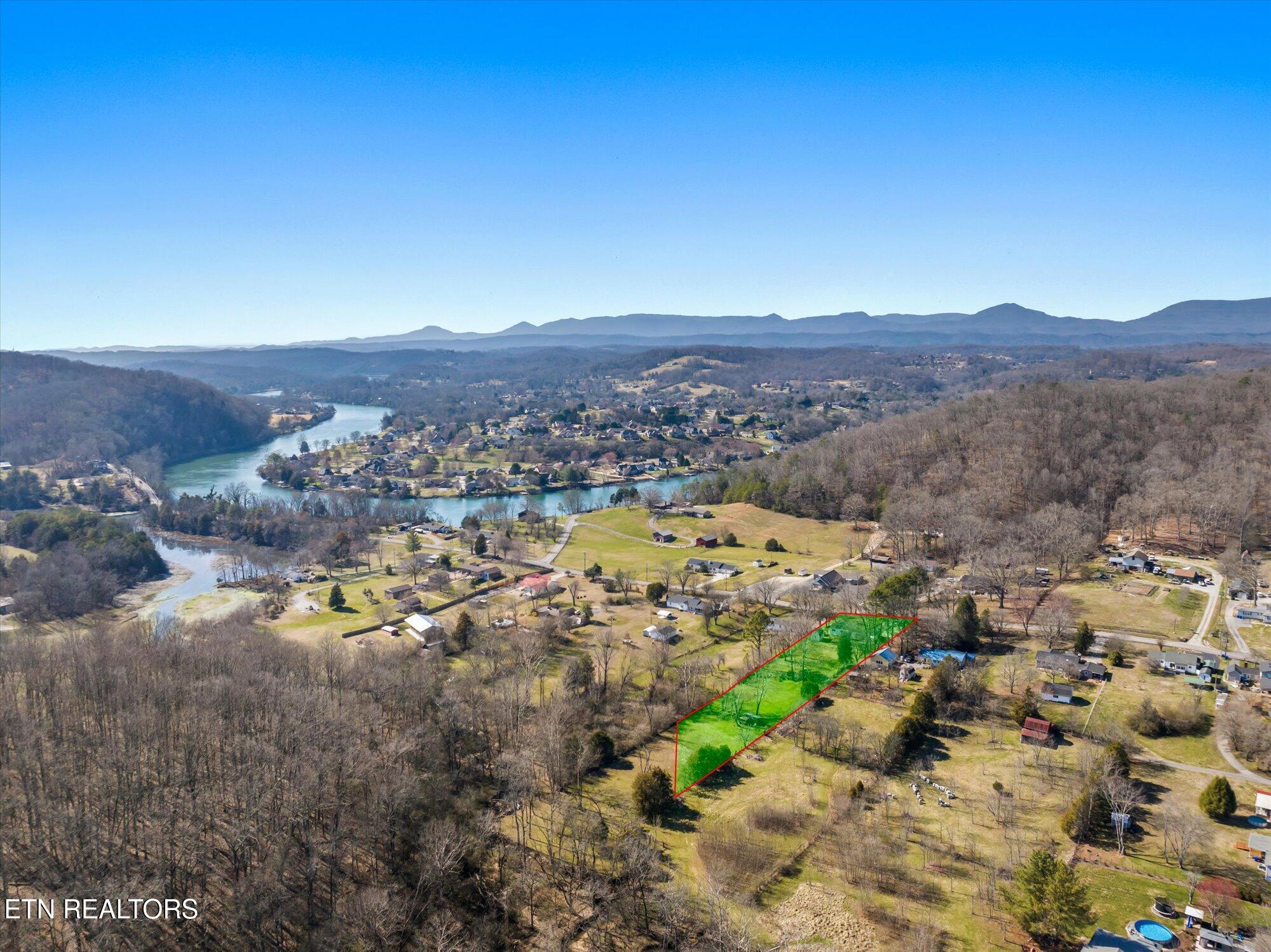 833 Ridgeview Drive Clinton TN 37716