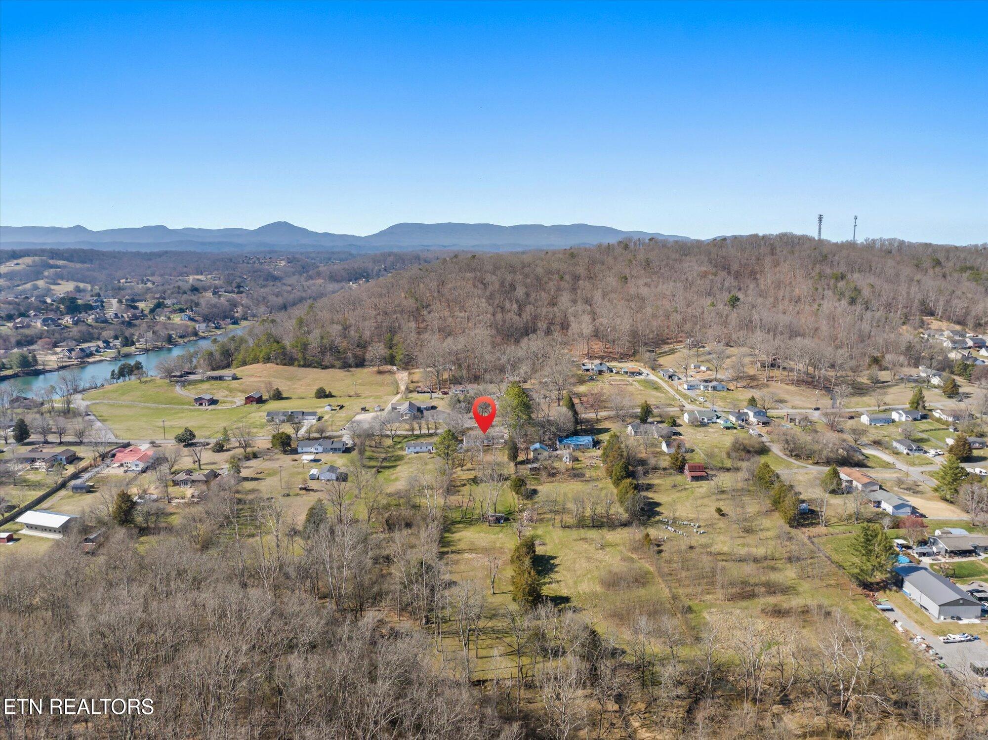 833 Ridgeview Drive Clinton TN 37716