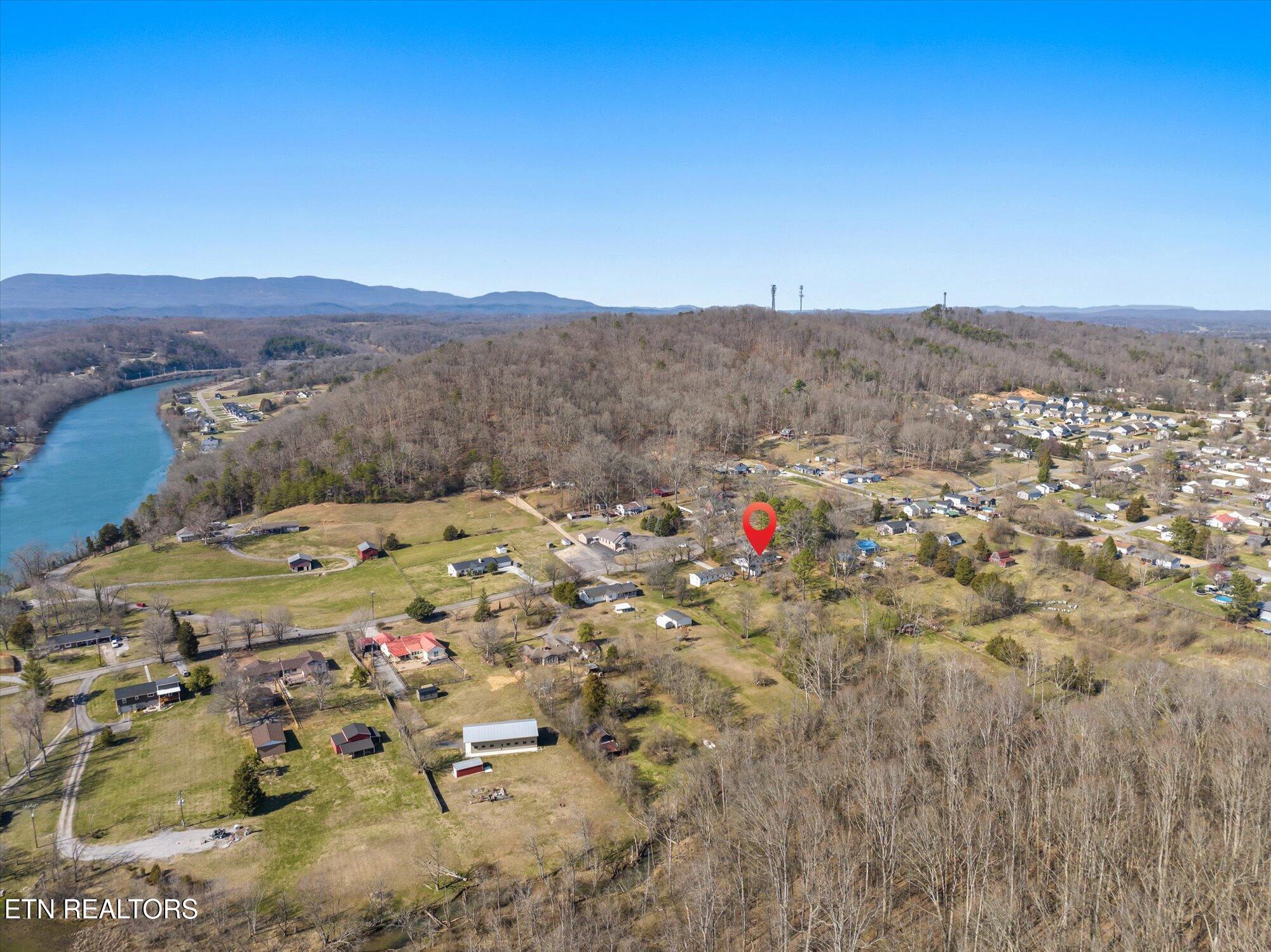 833 Ridgeview Drive Clinton TN 37716