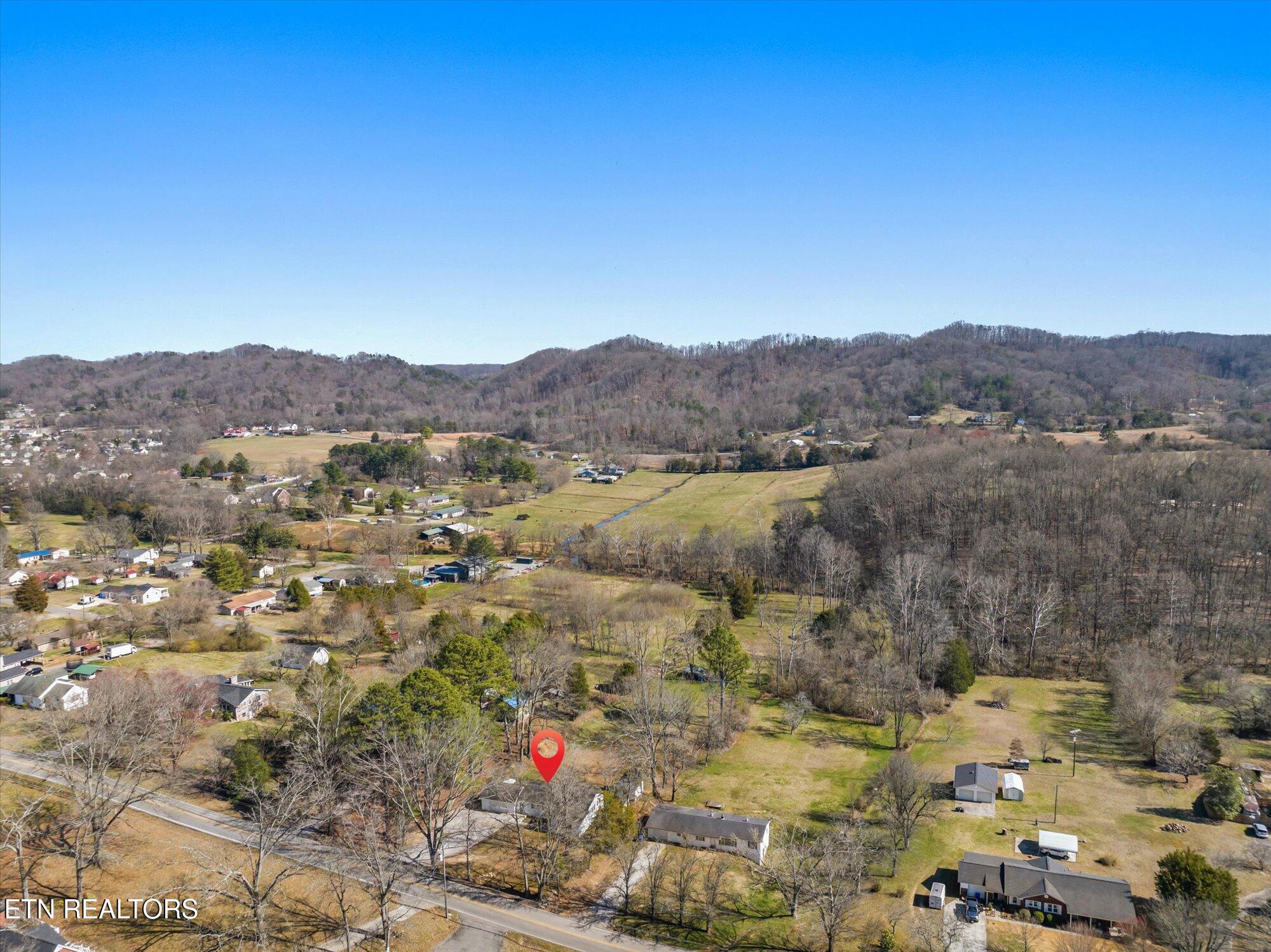 833 Ridgeview Drive Clinton TN 37716