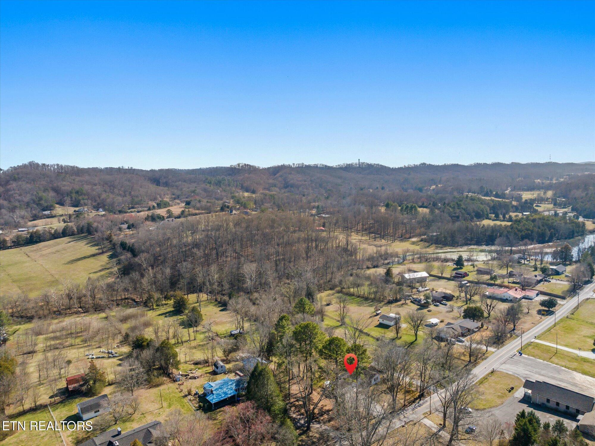 833 Ridgeview Drive Clinton TN 37716