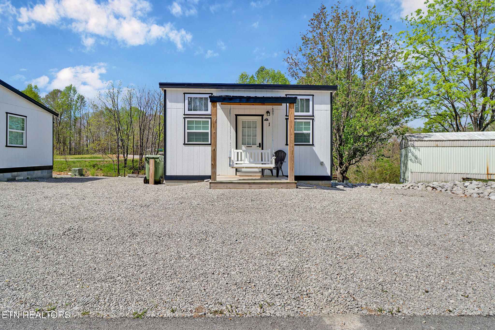 5087 Eagles Cove Road Byrdstown TN 38549