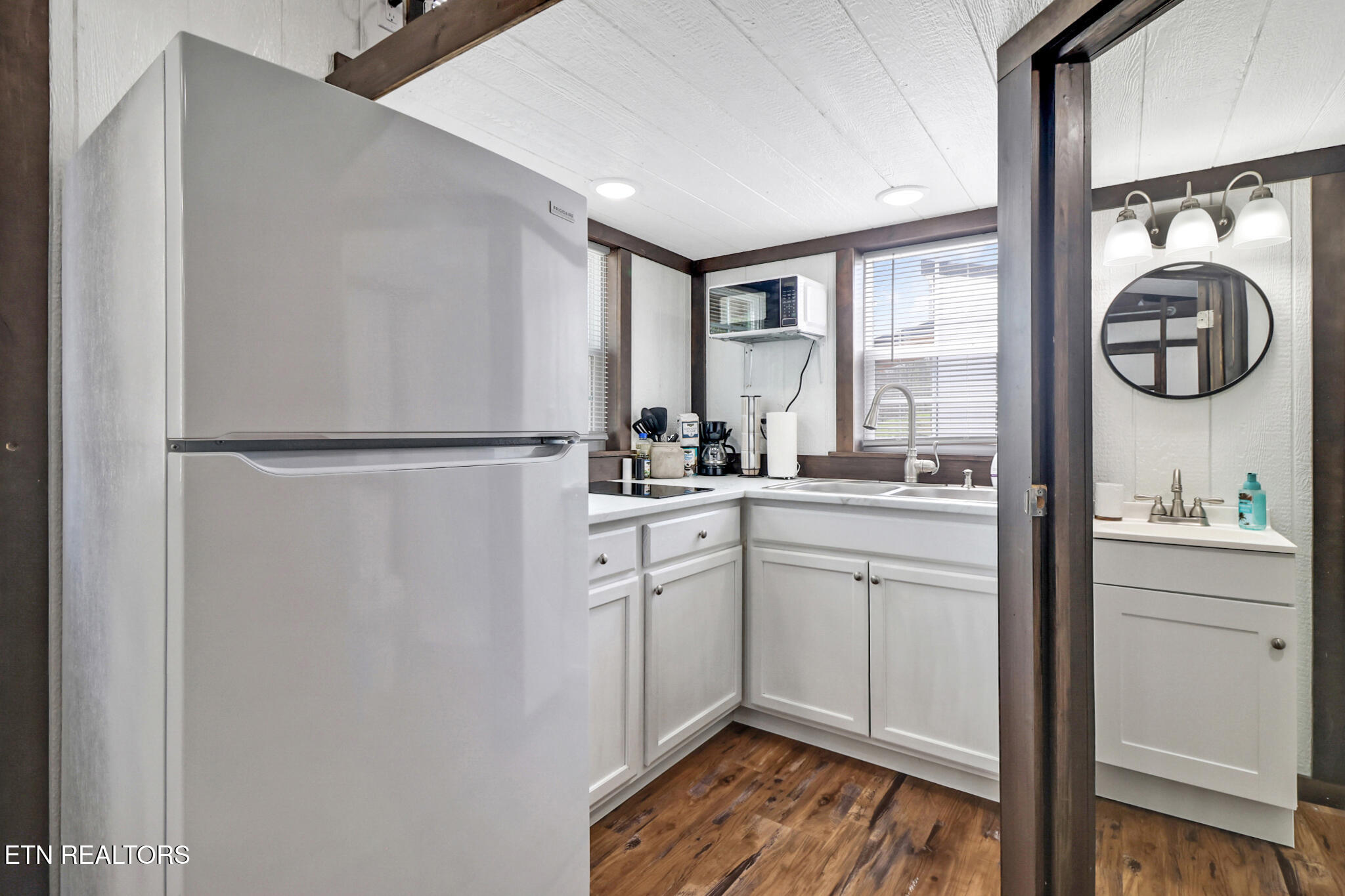 5087 Eagles Cove Road Byrdstown TN 38549