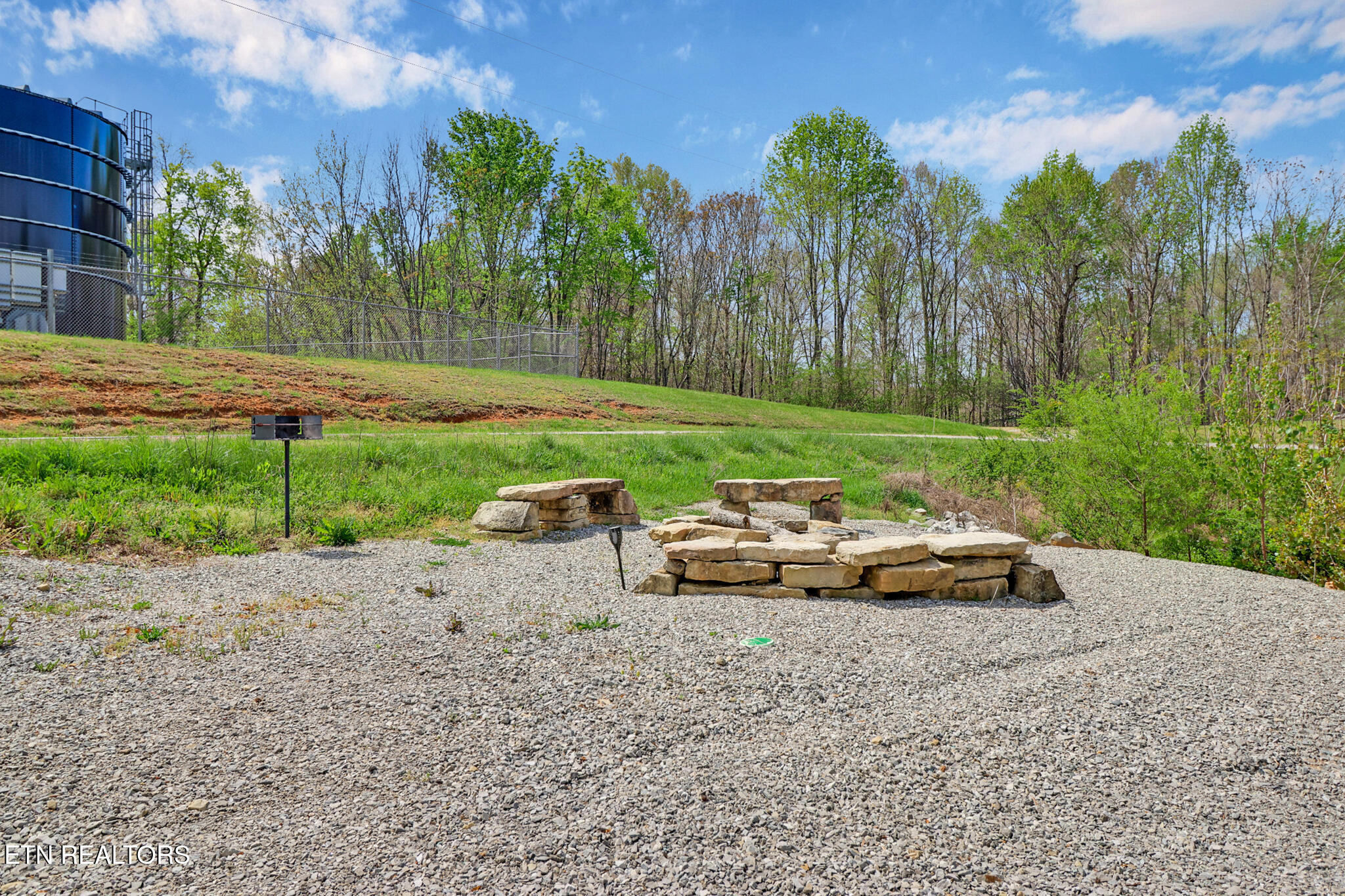 5087 Eagles Cove Road Byrdstown TN 38549