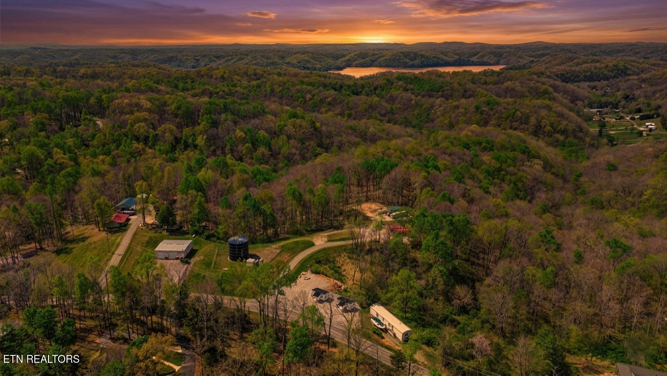 5087 Eagles Cove Road Byrdstown TN 38549