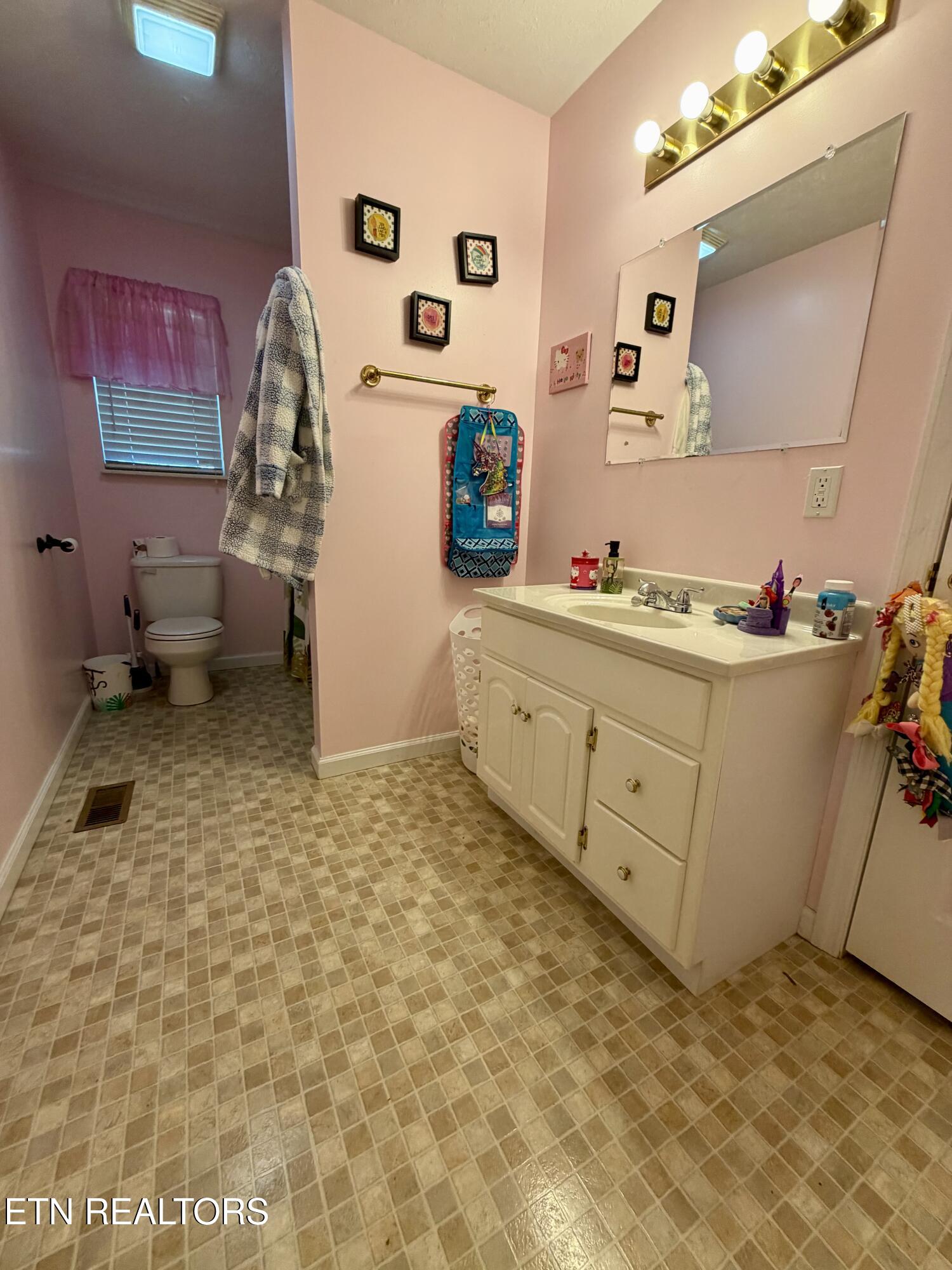 177 Helen Lane Tazewell TN 37879