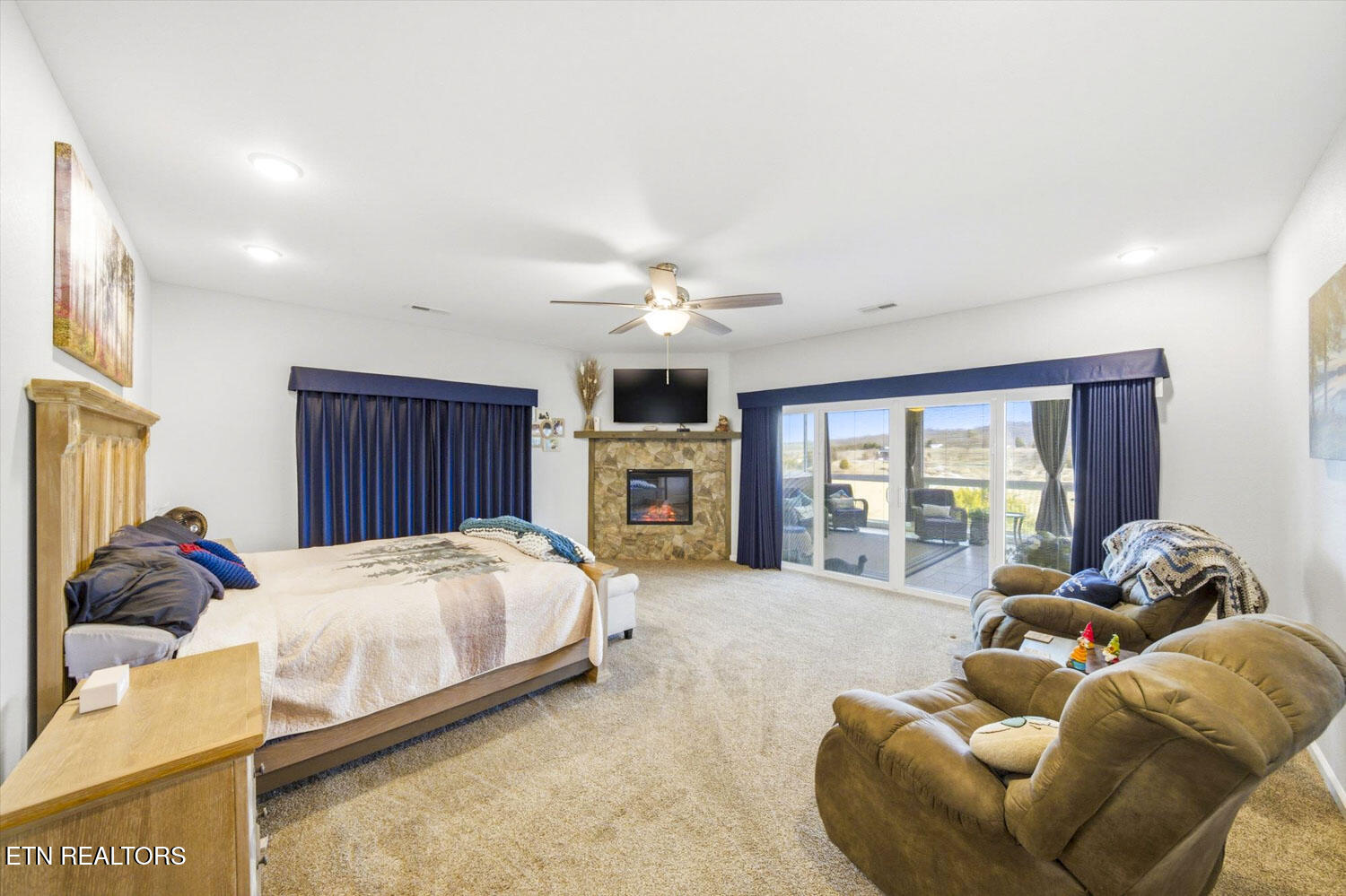 1964 Harbor Hills Drive Dandridge TN 37725