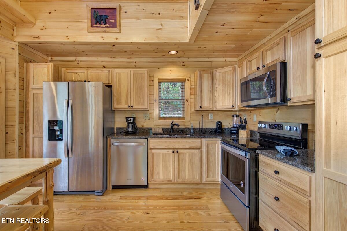 820 Crest View Drive Gatlinburg TN 37738