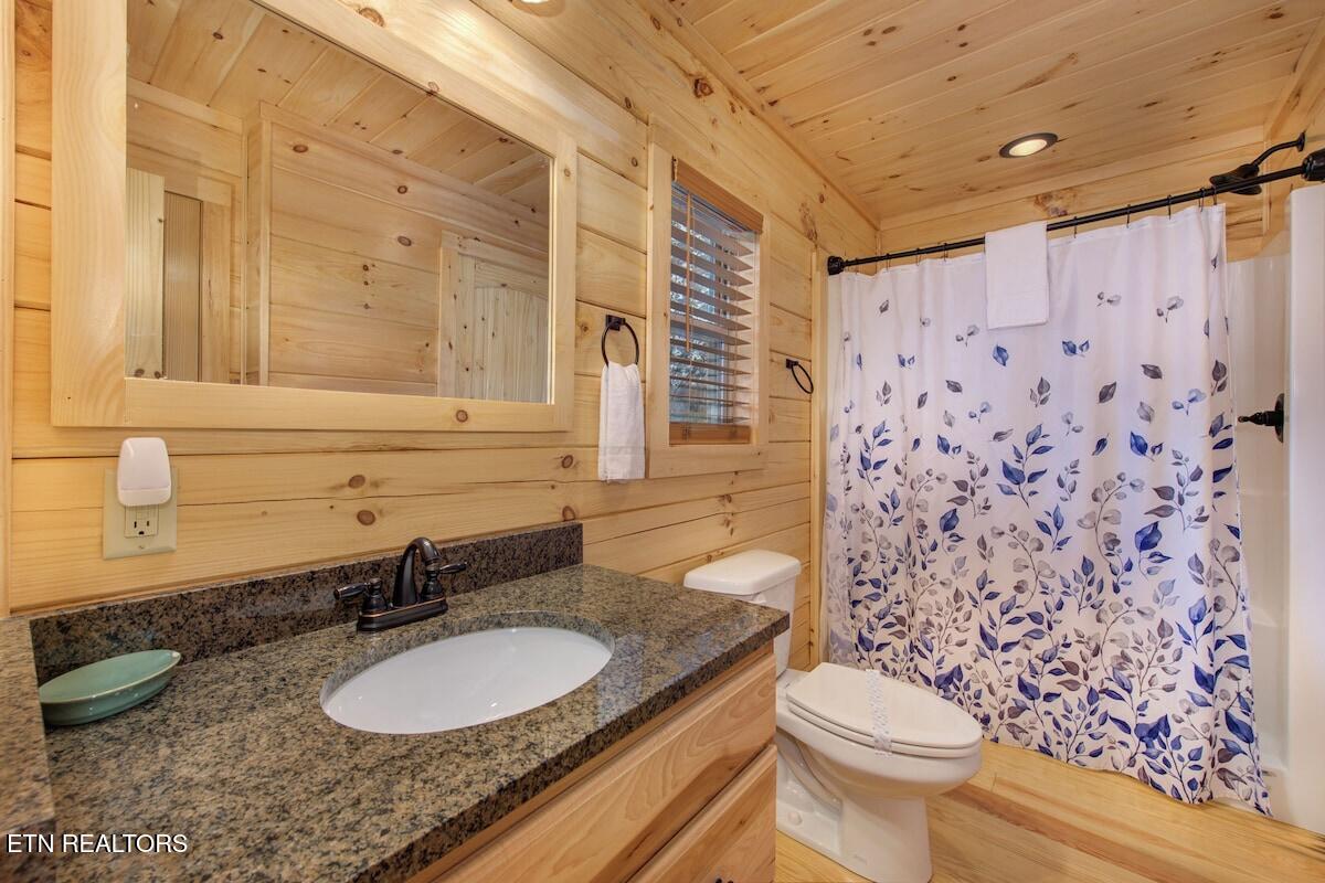 820 Crest View Drive Gatlinburg TN 37738