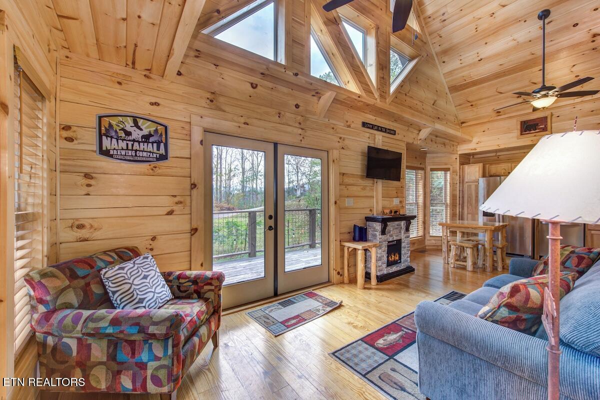 820 Crest View Drive Gatlinburg TN 37738