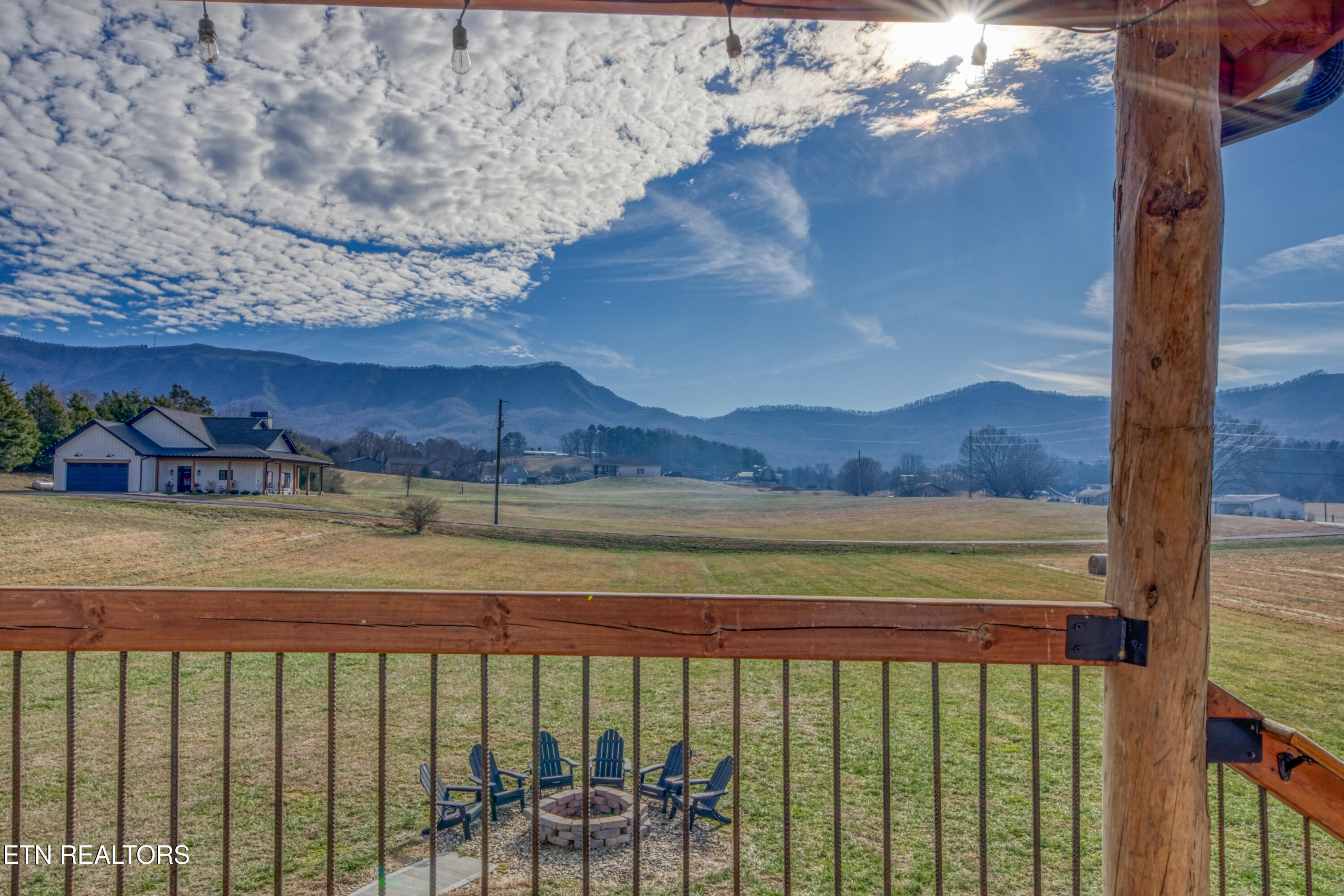4309 Newport Highway Dandridge TN 37725