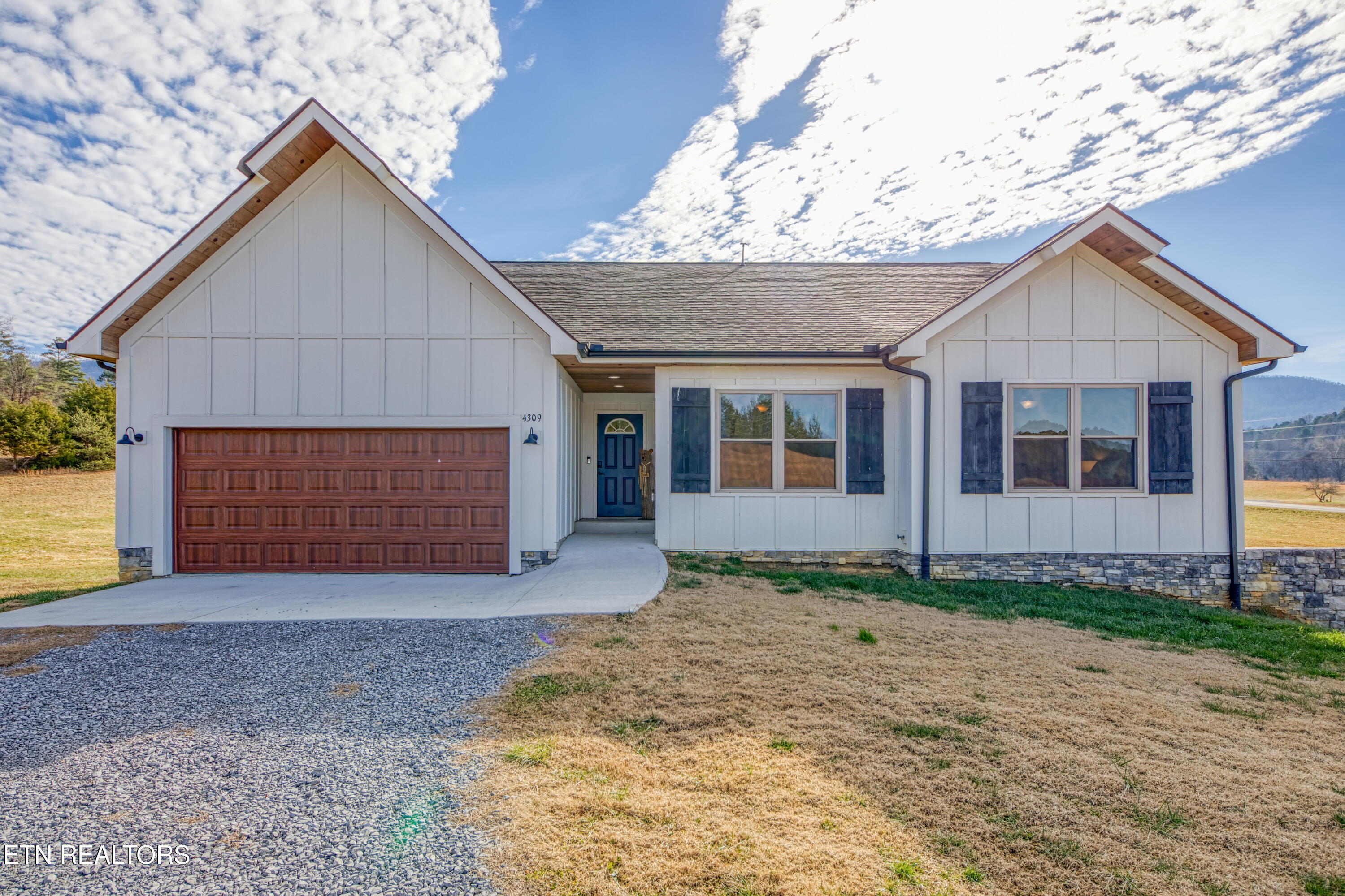 4309 Newport Highway Dandridge TN 37725