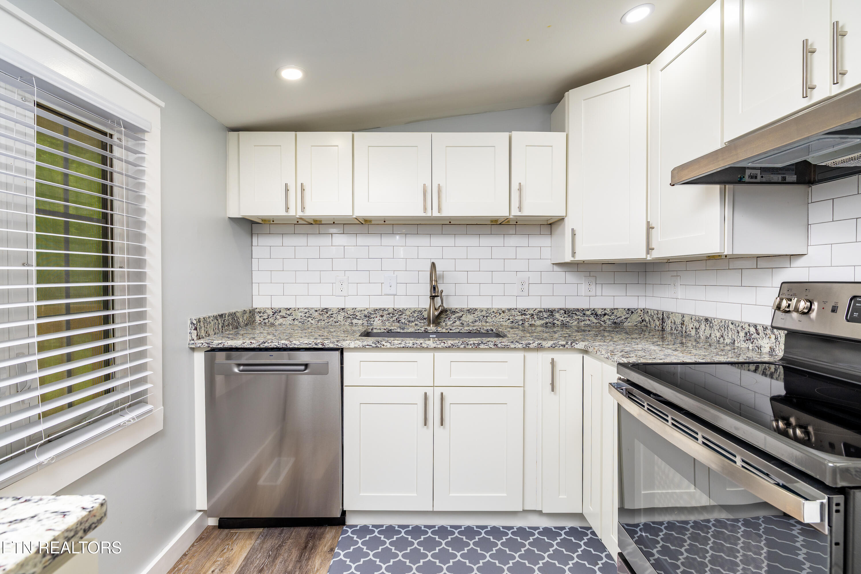 4925 Ada Lane Knoxville TN 37918