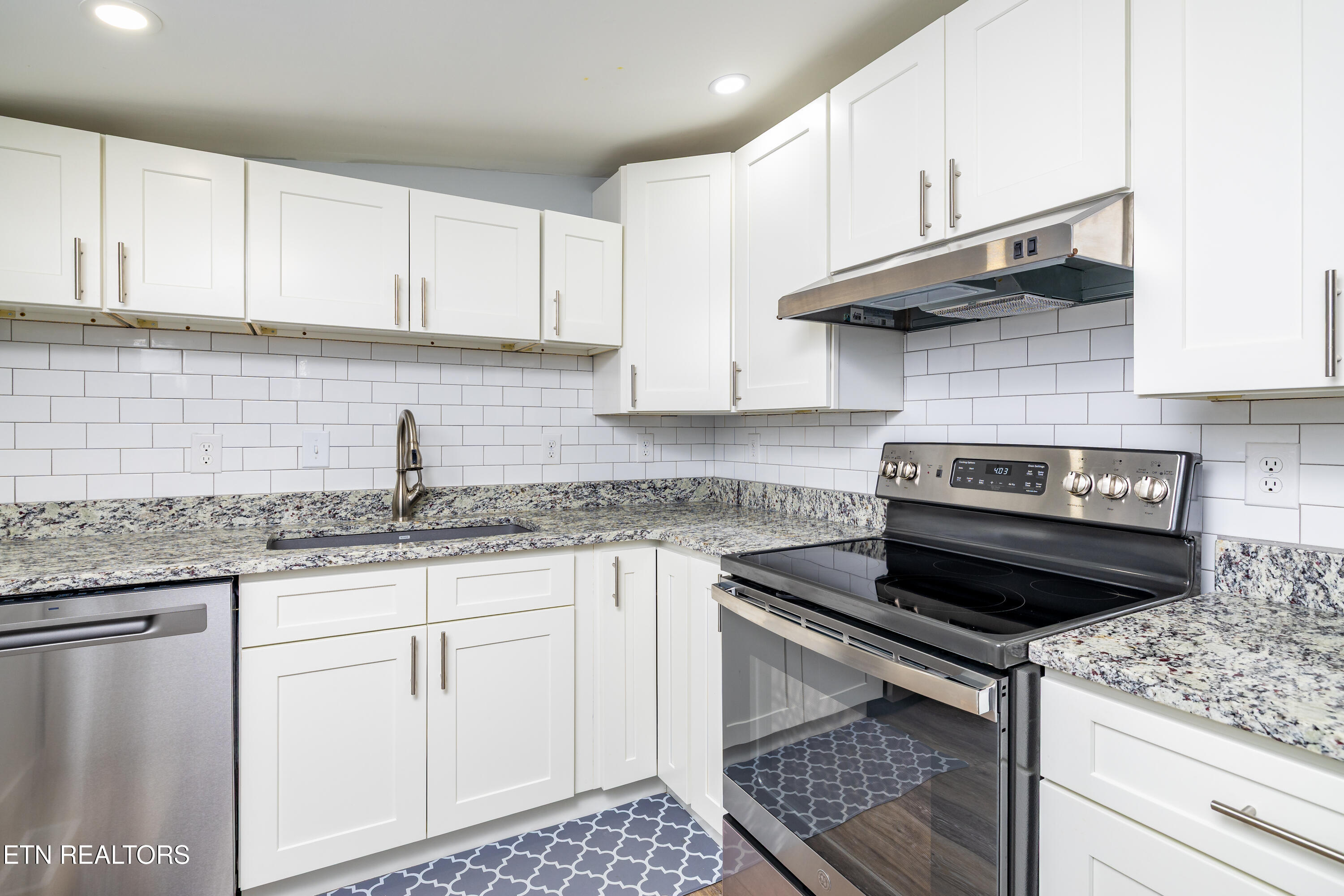 4925 Ada Lane Knoxville TN 37918