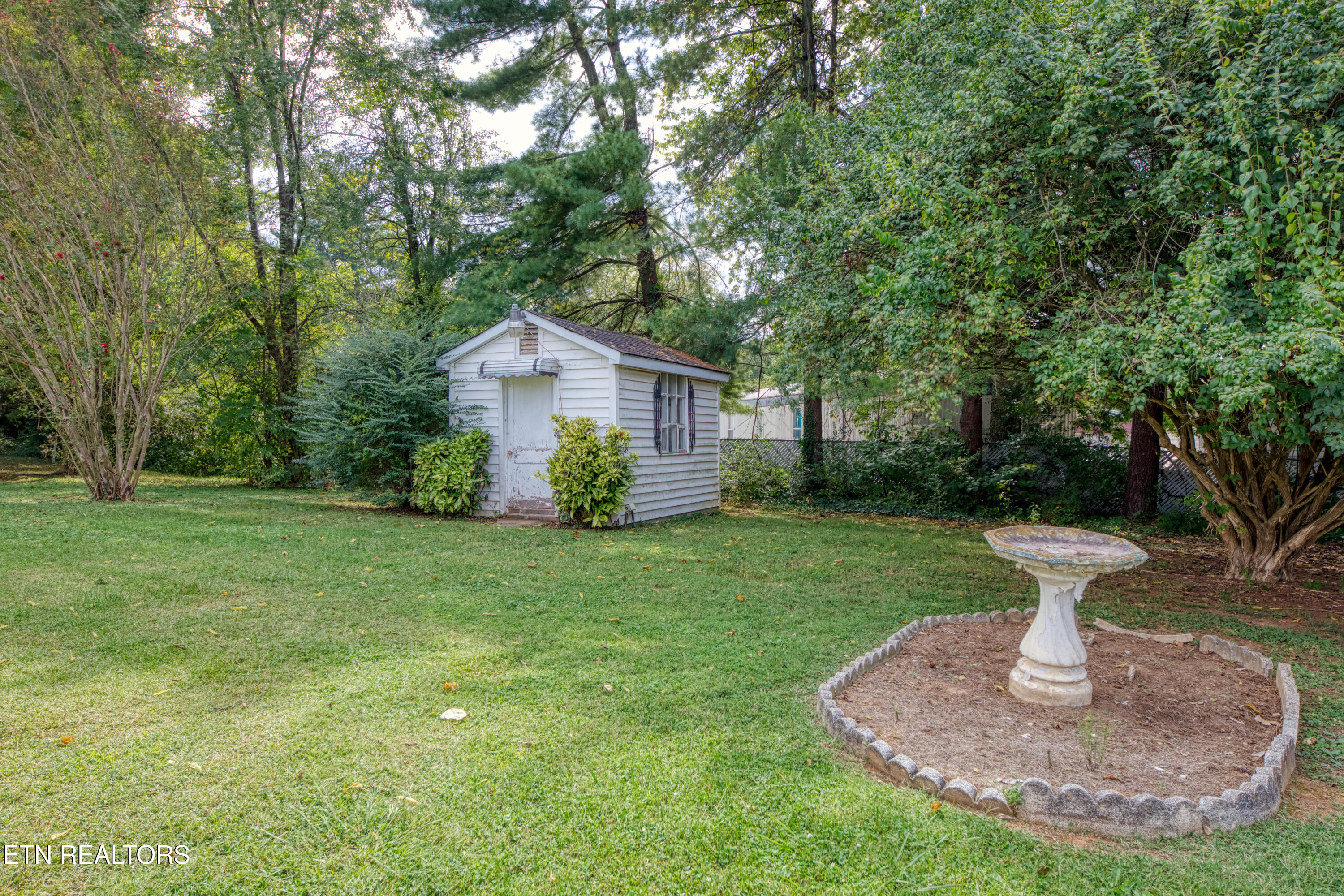 1308 Mcarthur Road Maryville TN 37804