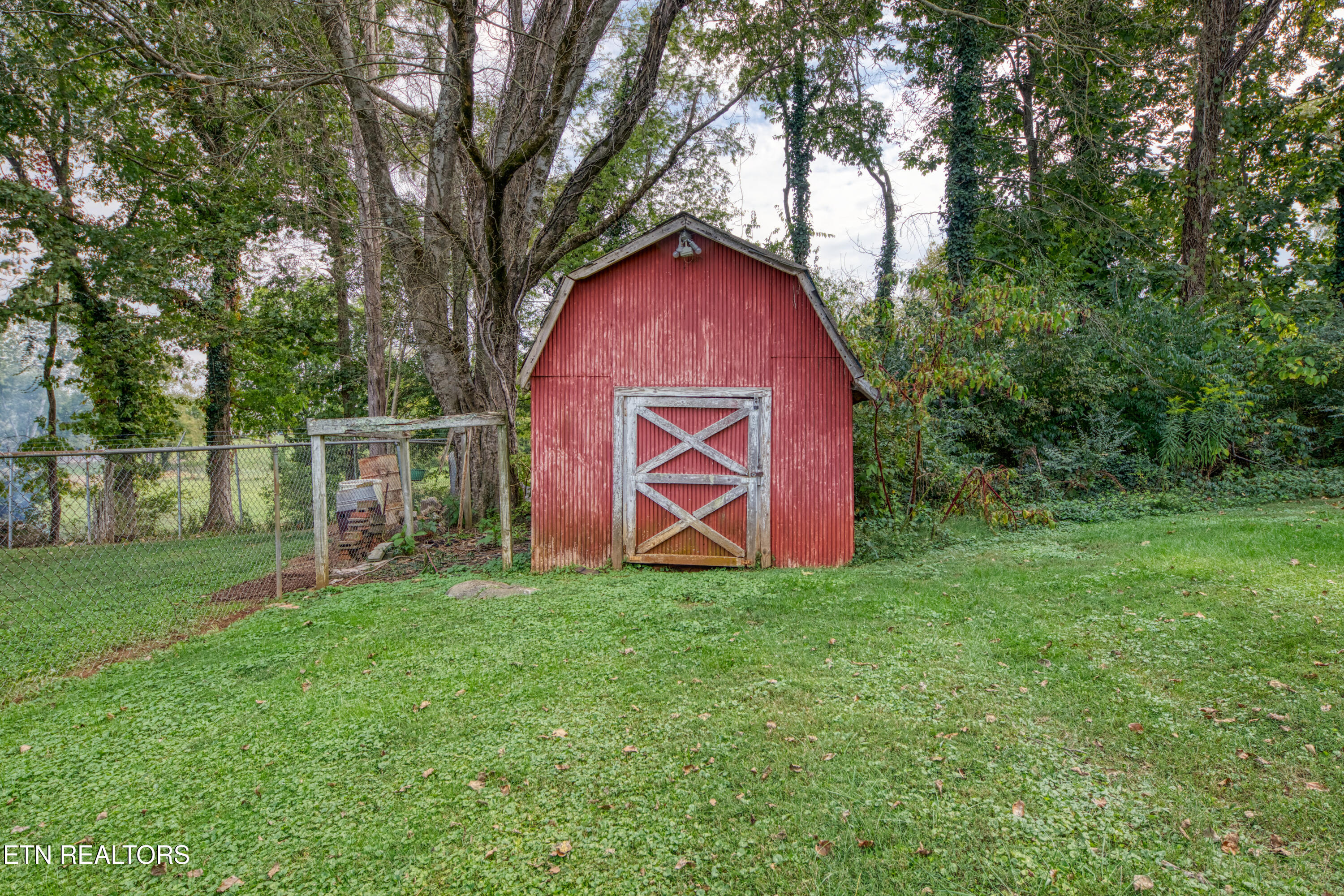 1308 Mcarthur Road Maryville TN 37804