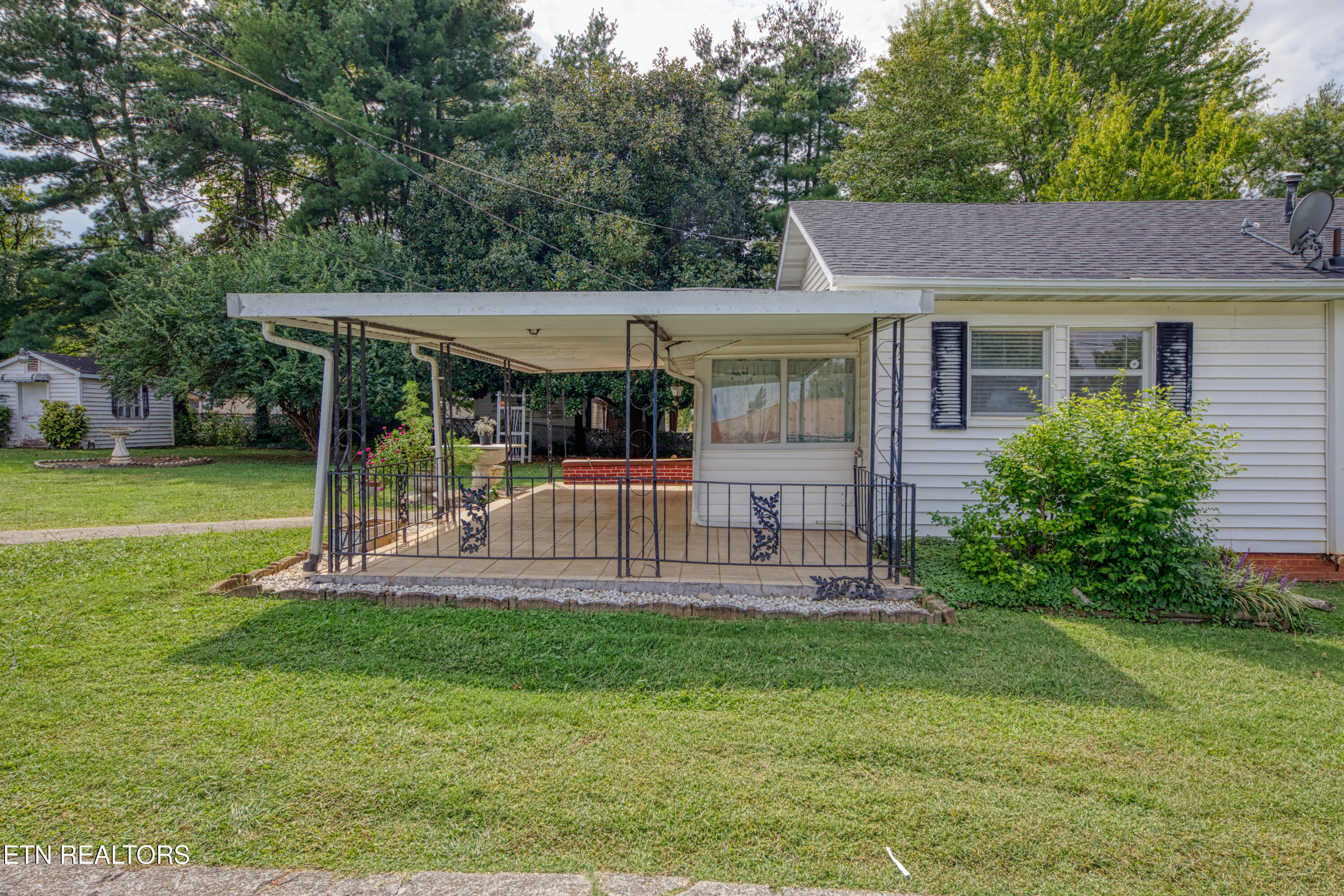 1308 Mcarthur Road Maryville TN 37804