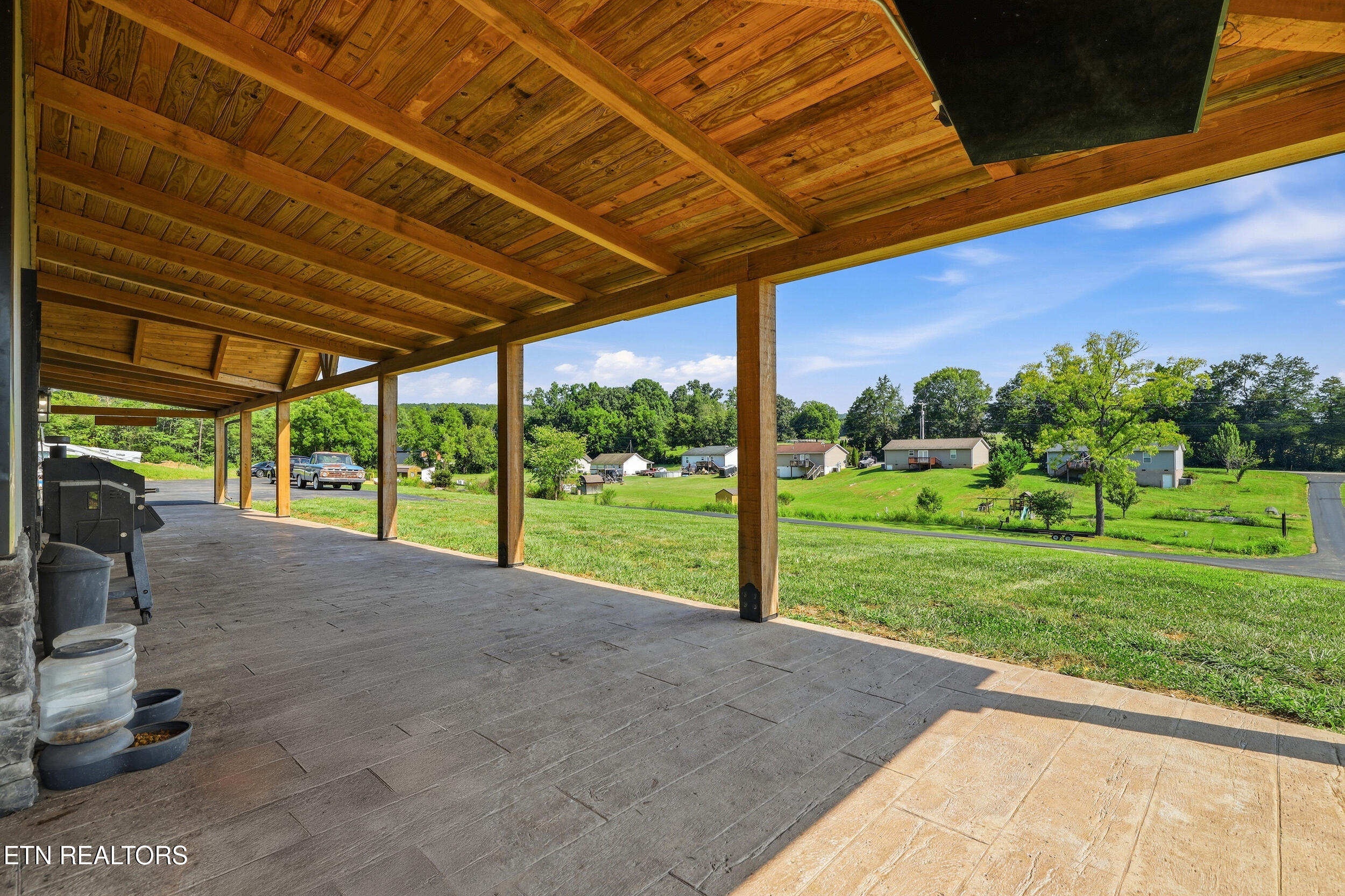123 Raccoon Valley Road Maynardville TN 37807