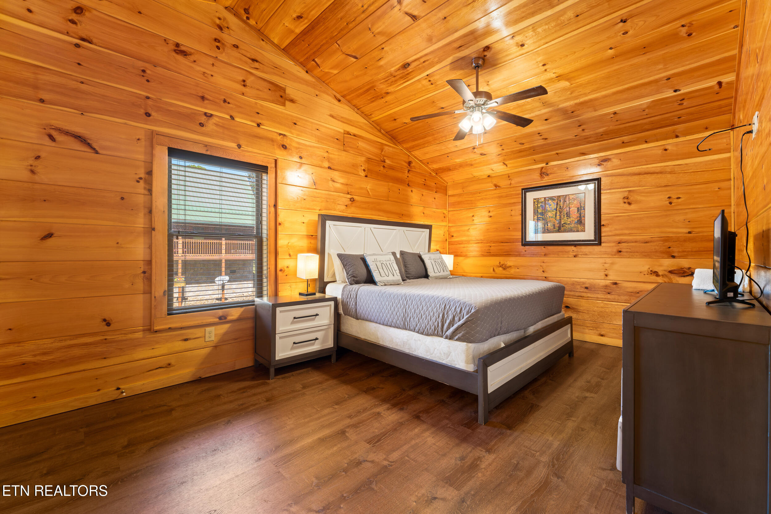 531 Blackberry Ridge Way Pigeon Forge TN 37863