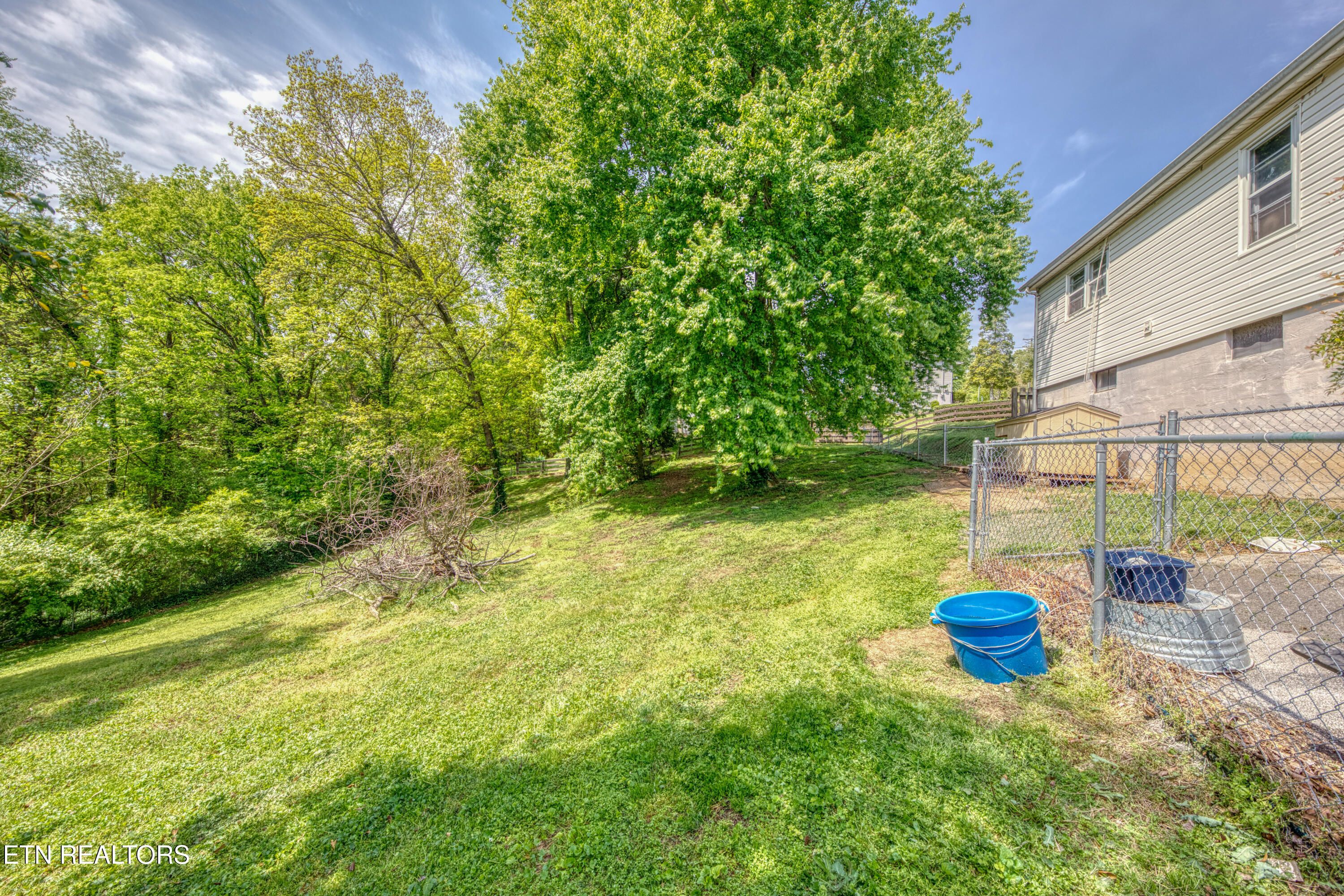 731 Highland Avenue Loudon TN 37774