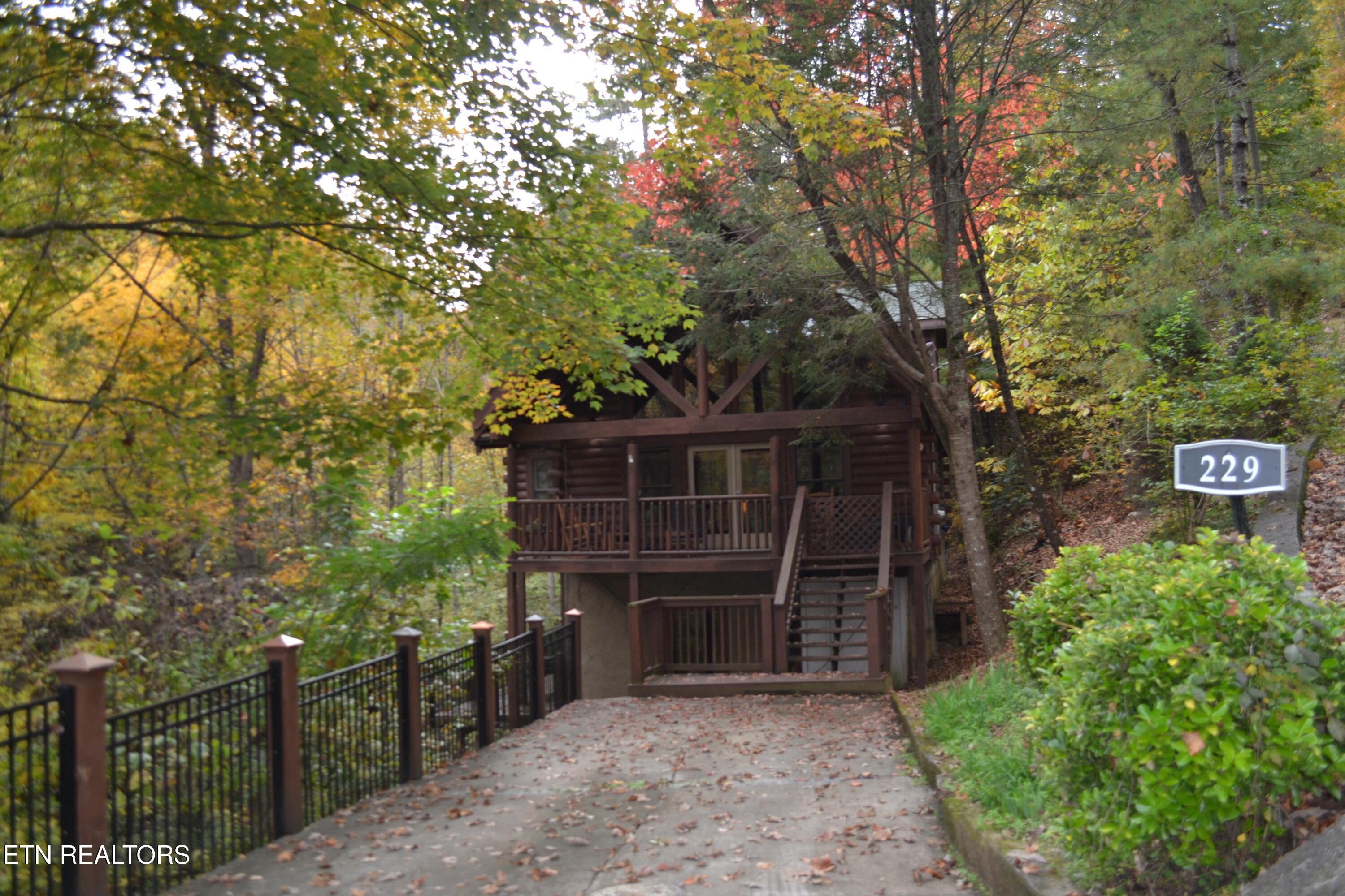 229 Edens Way Sevierville TN 37876