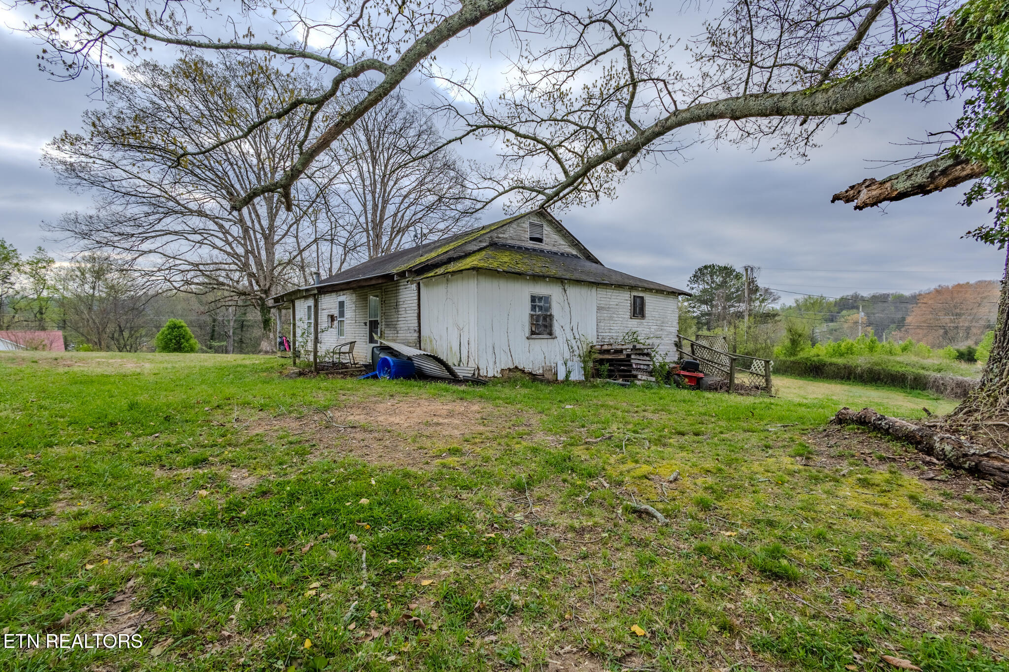 248 Woody Avenue Harriman TN 37748