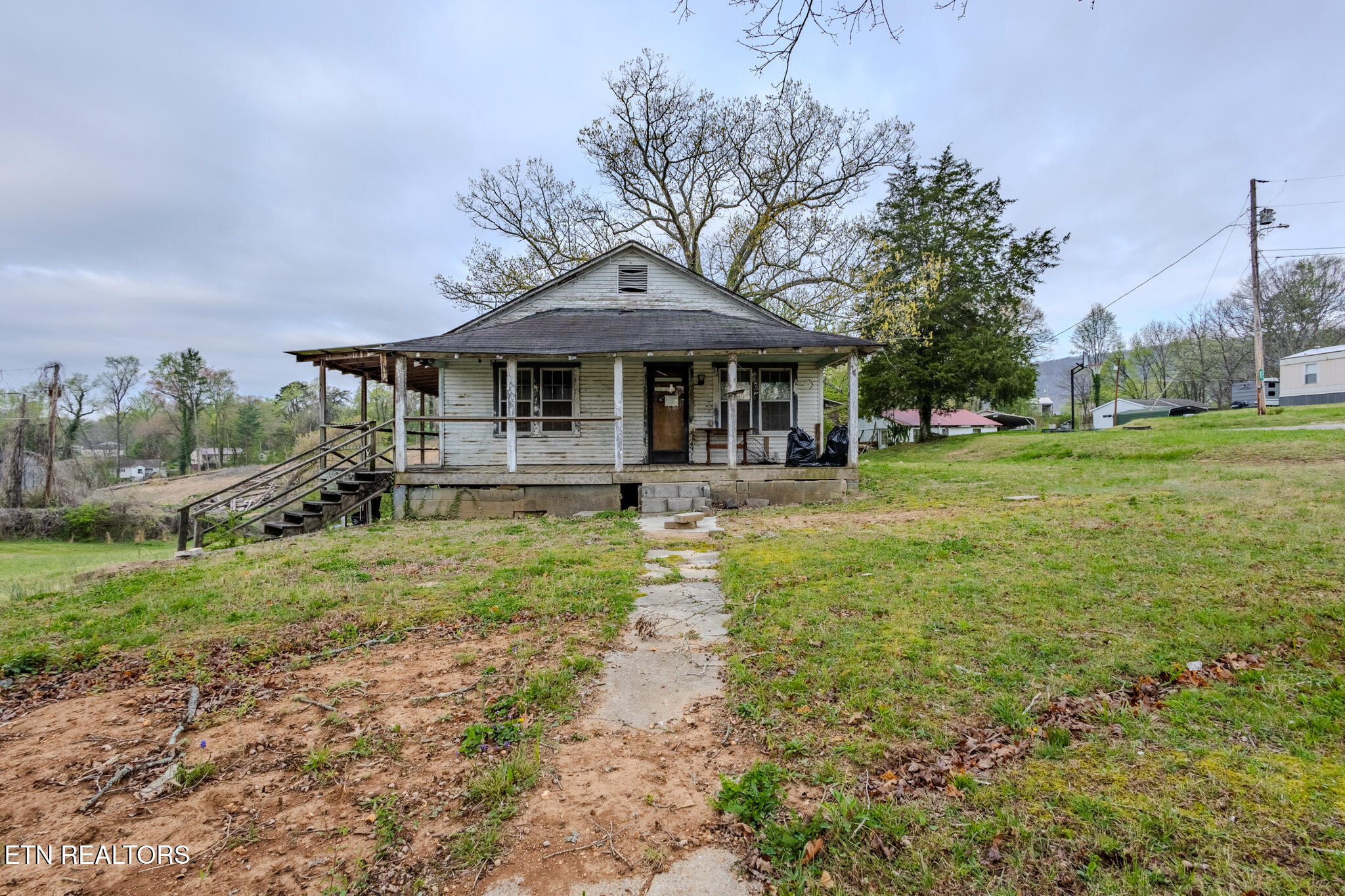 248 Woody Avenue Harriman TN 37748