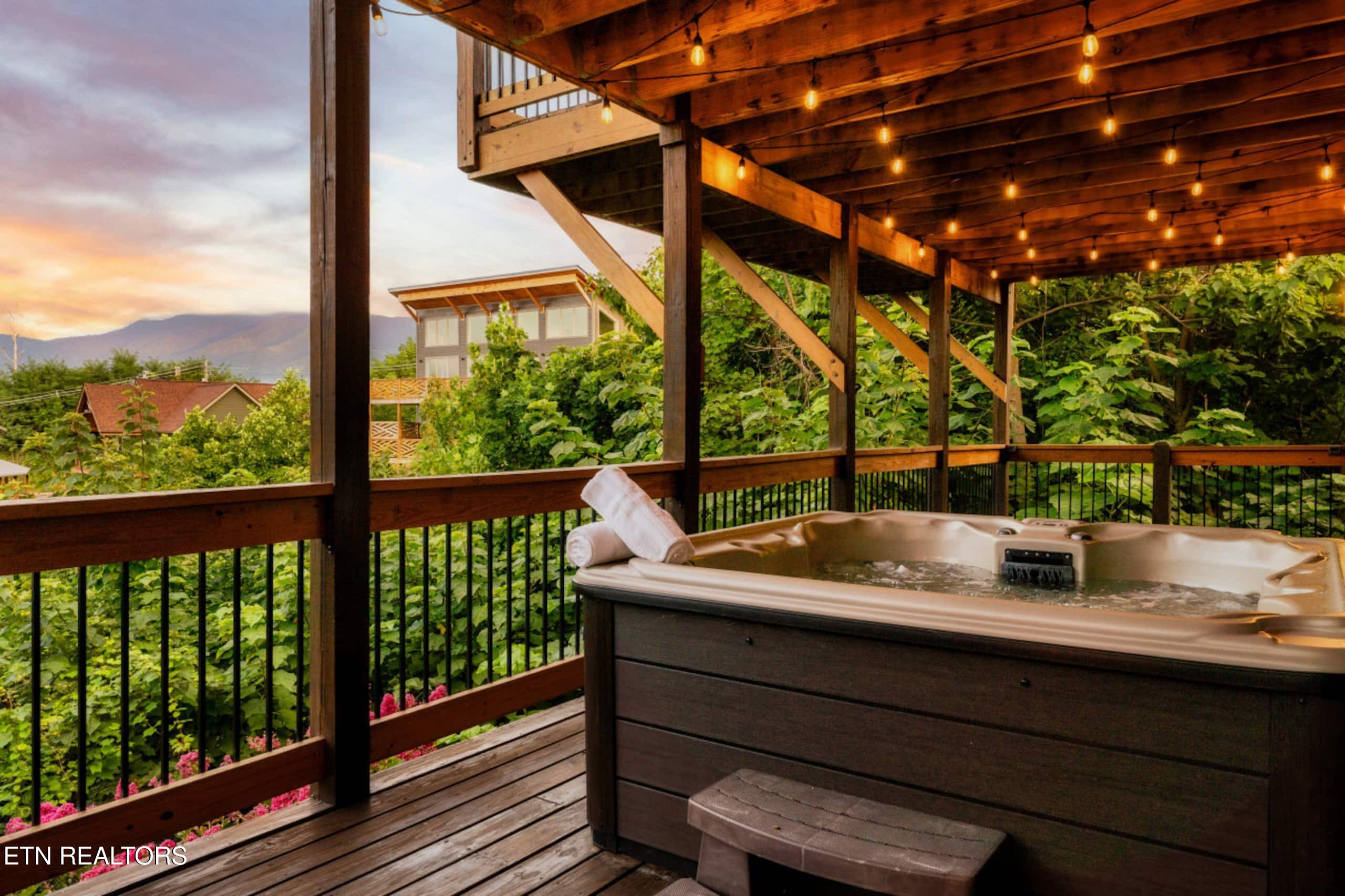 760 Wiley Oakley Drive Gatlinburg TN 37738